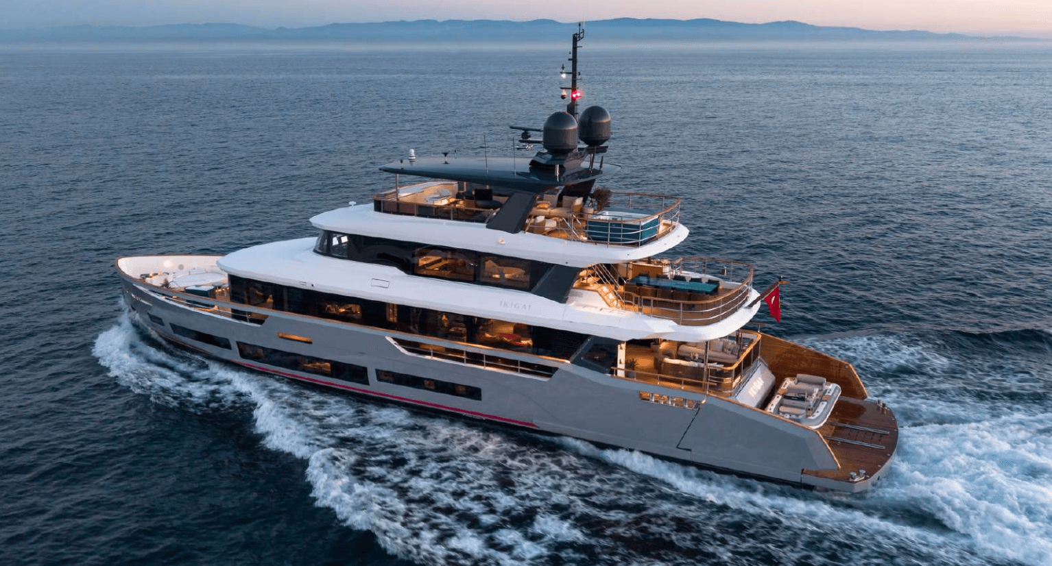2027 Sirena 118 in vendita a San Diego, California Megayacht 3