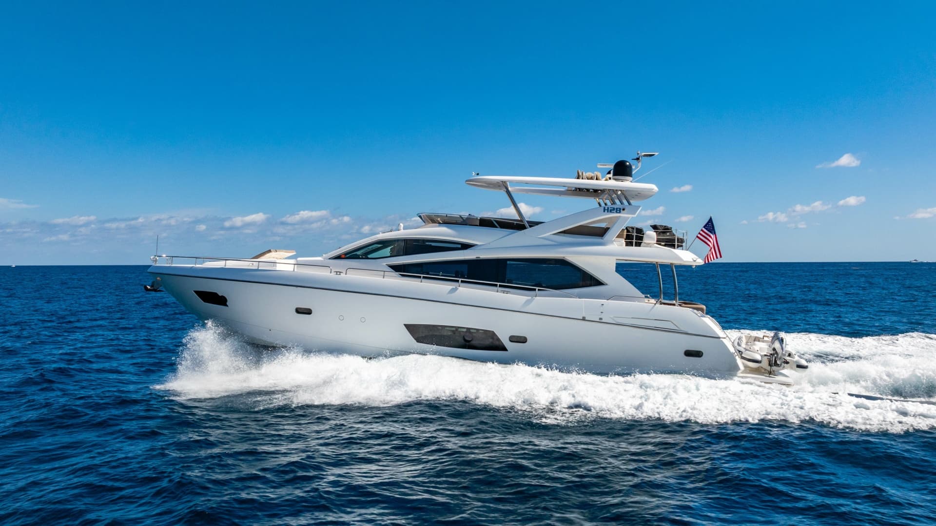 2014 Sunseeker Manhattan 73 for Sale in Miami Beach, Florida Flybridge 5