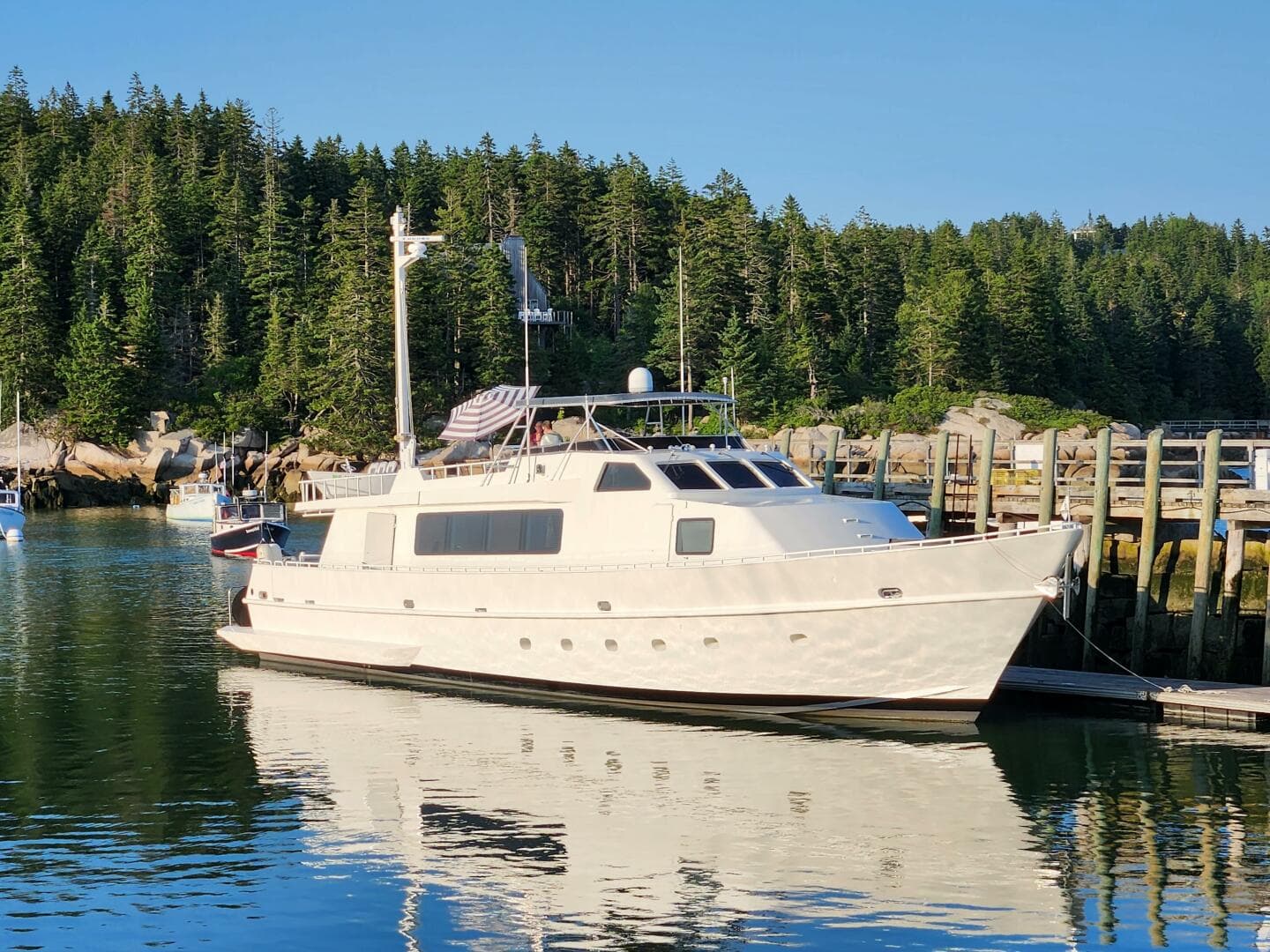 1990 Inace Yachts Expedition 88 a la venta en Vancouver, CA Explorer Yachts 4