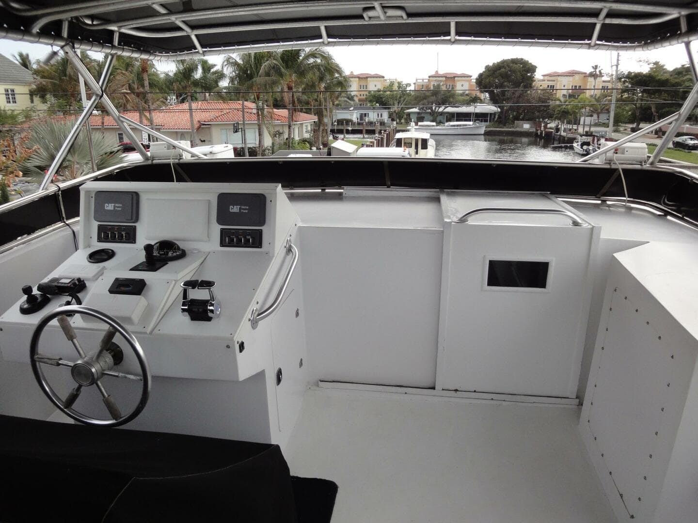 1990 Inace Yachts Expedition 88 a la venta en Vancouver, CA Explorer Yachts 5