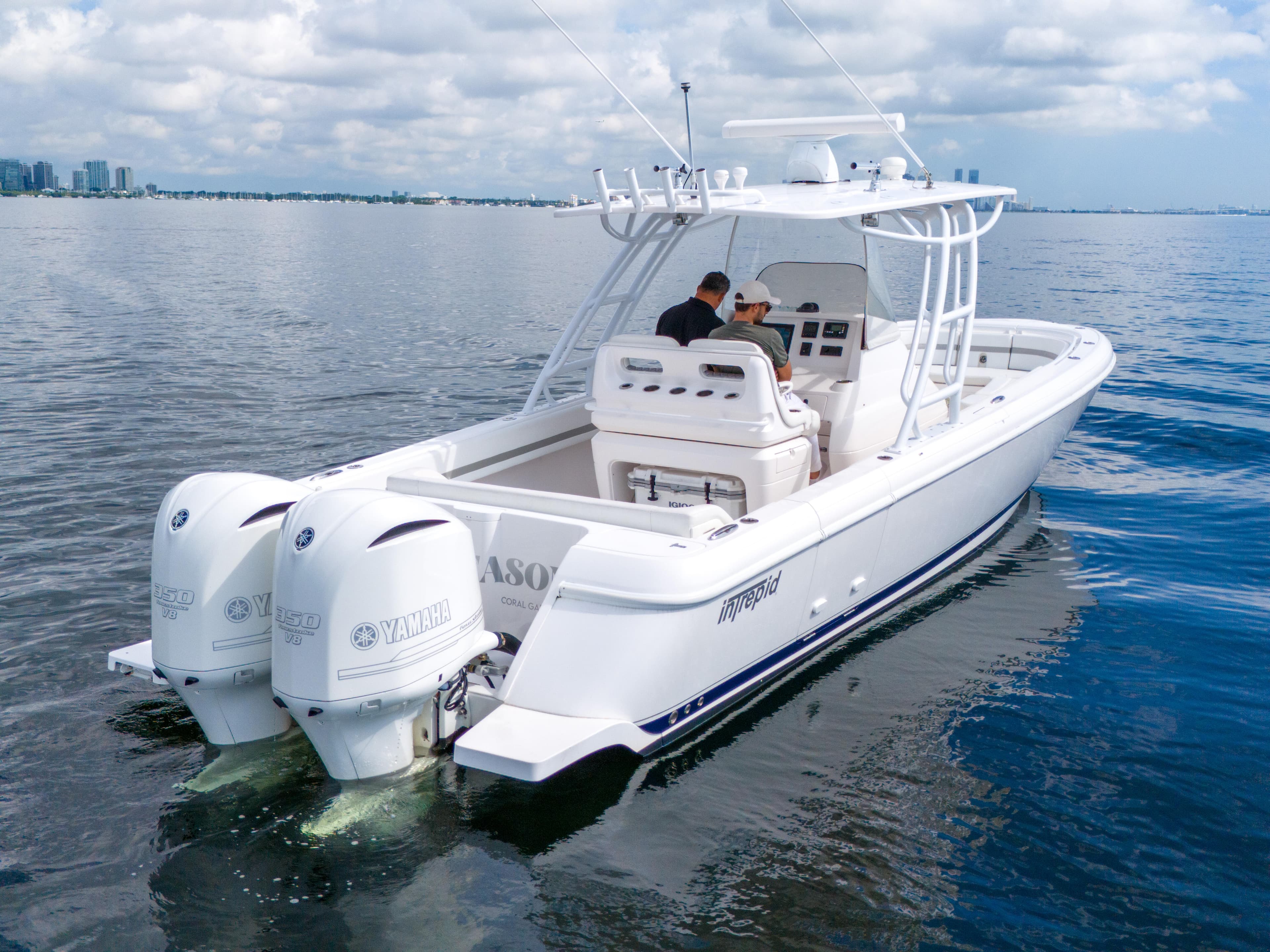 2014 Intrepid Powerboats 327 CC for Sale in Miami, Florida Center Console 4