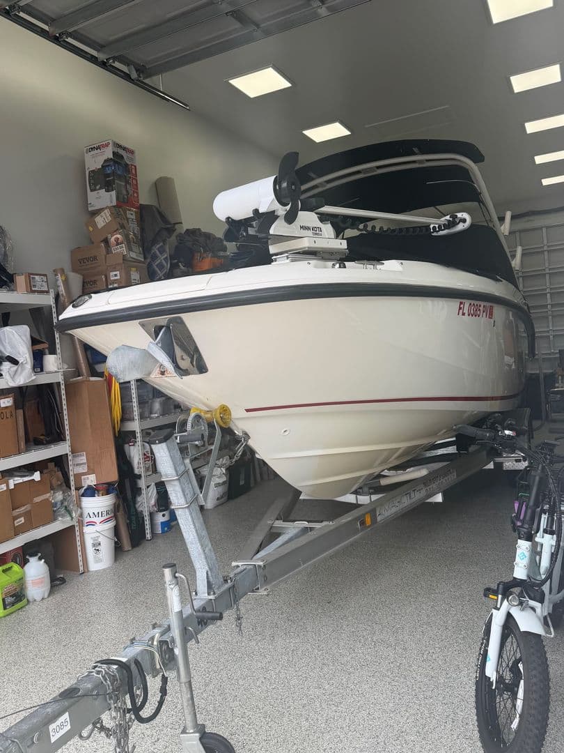 2015 Boston Whaler 230 Vantage zum Verkauf in St Petersburg, FL Dual Console 4