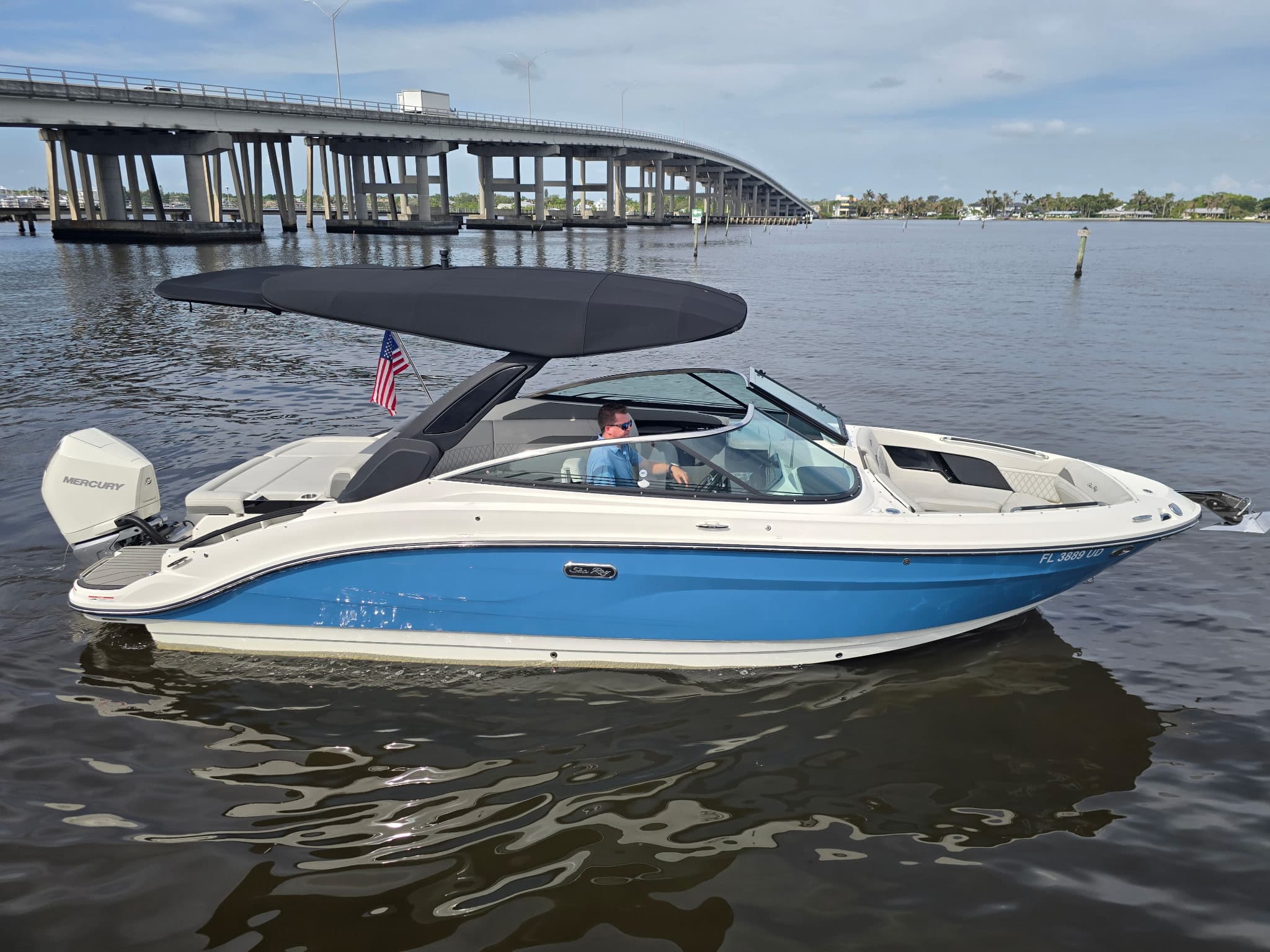 2025 Sea Ray SLX 260 Outboard for Sale in Stuart, Florida Bowrider 2