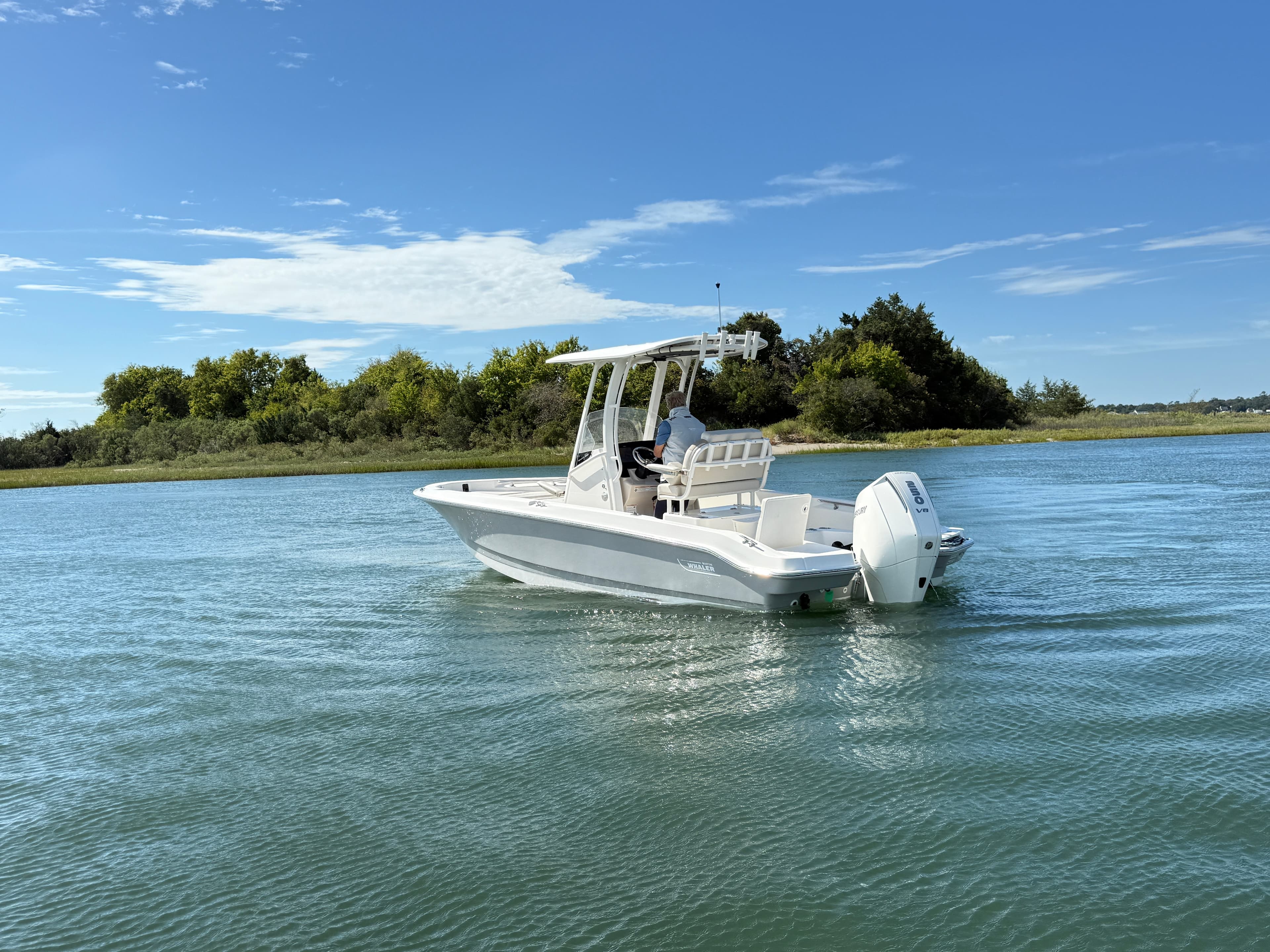 2027 Boston Whaler 220 Dauntless zum Verkauf in Wrightsville Beach, North Carolina Center Console 4