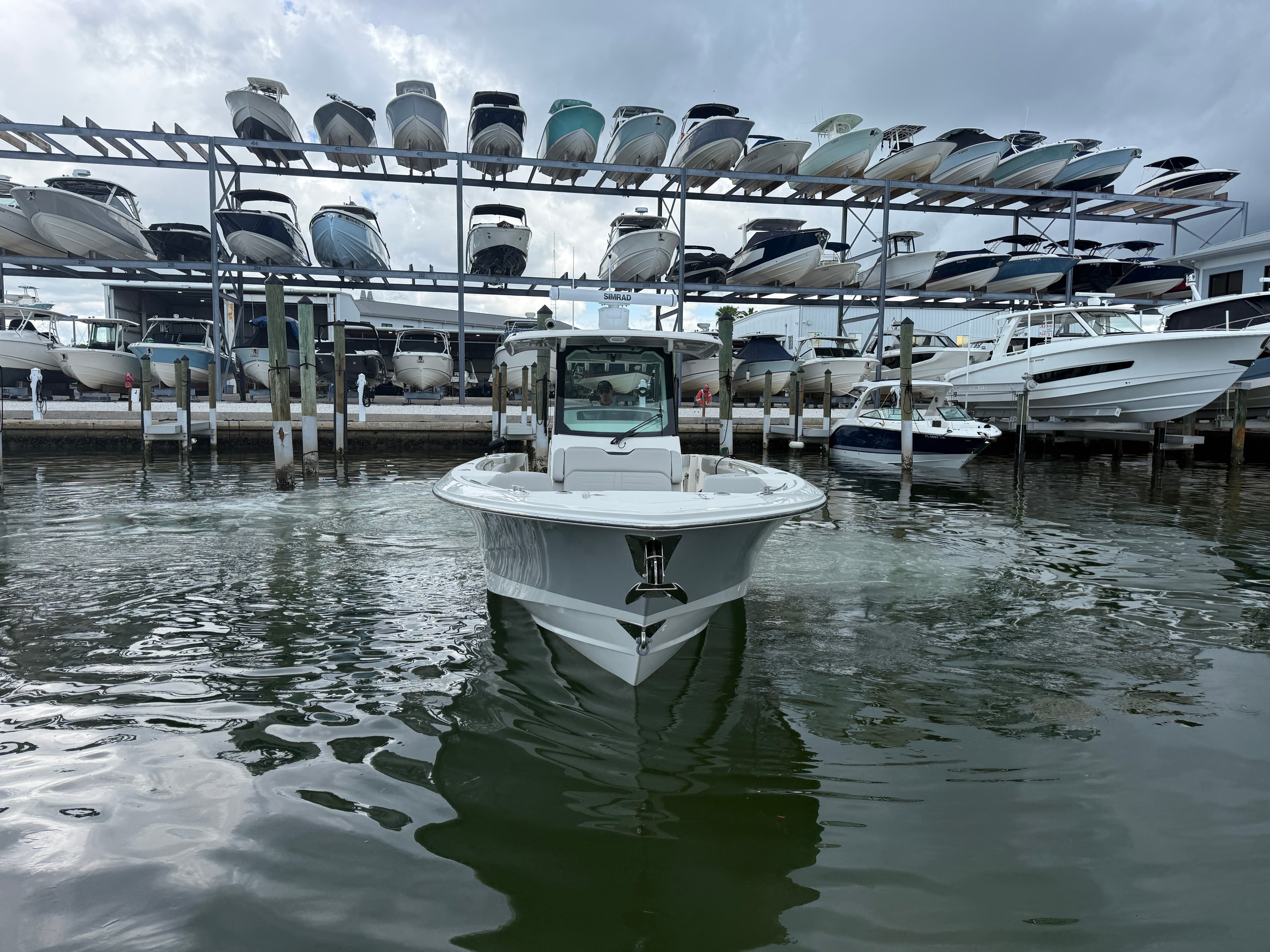 2026 Boston Whaler 330 Outrage zum Verkauf in Sarasota, Florida Center Console 3