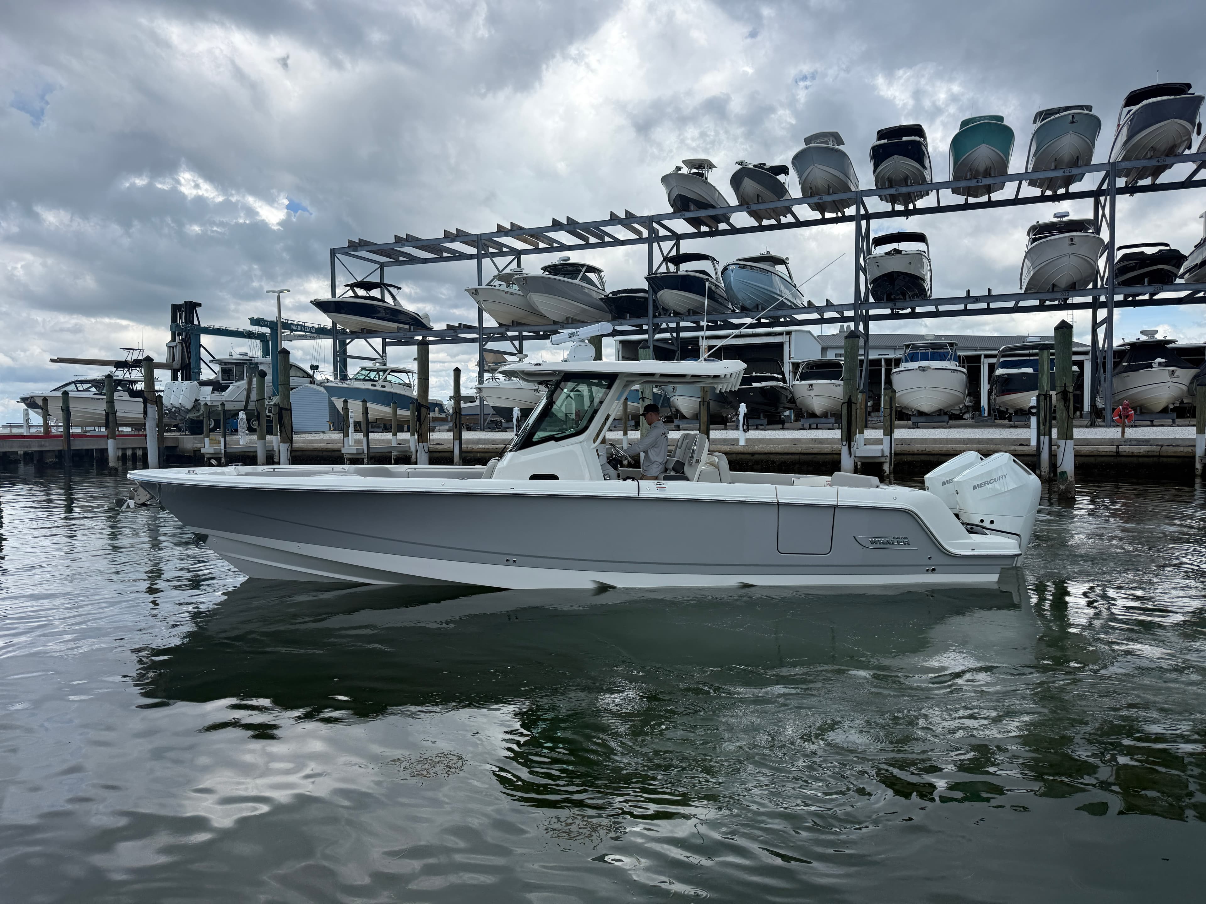 2026 Boston Whaler 330 Outrage zum Verkauf in Sarasota, Florida Center Console 4