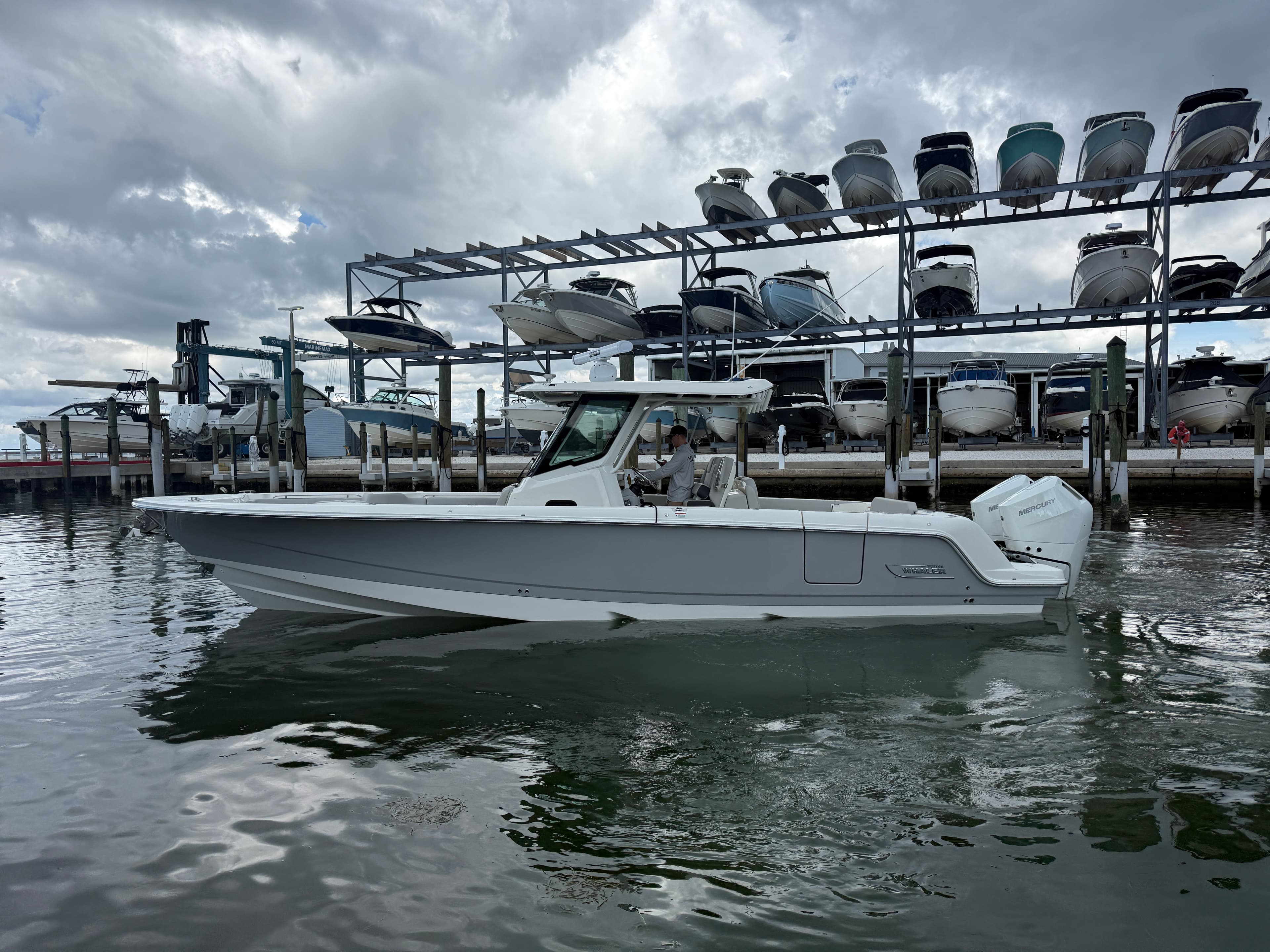 2026 Boston Whaler 330 Outrage zum Verkauf in Sarasota, Florida Center Console 5