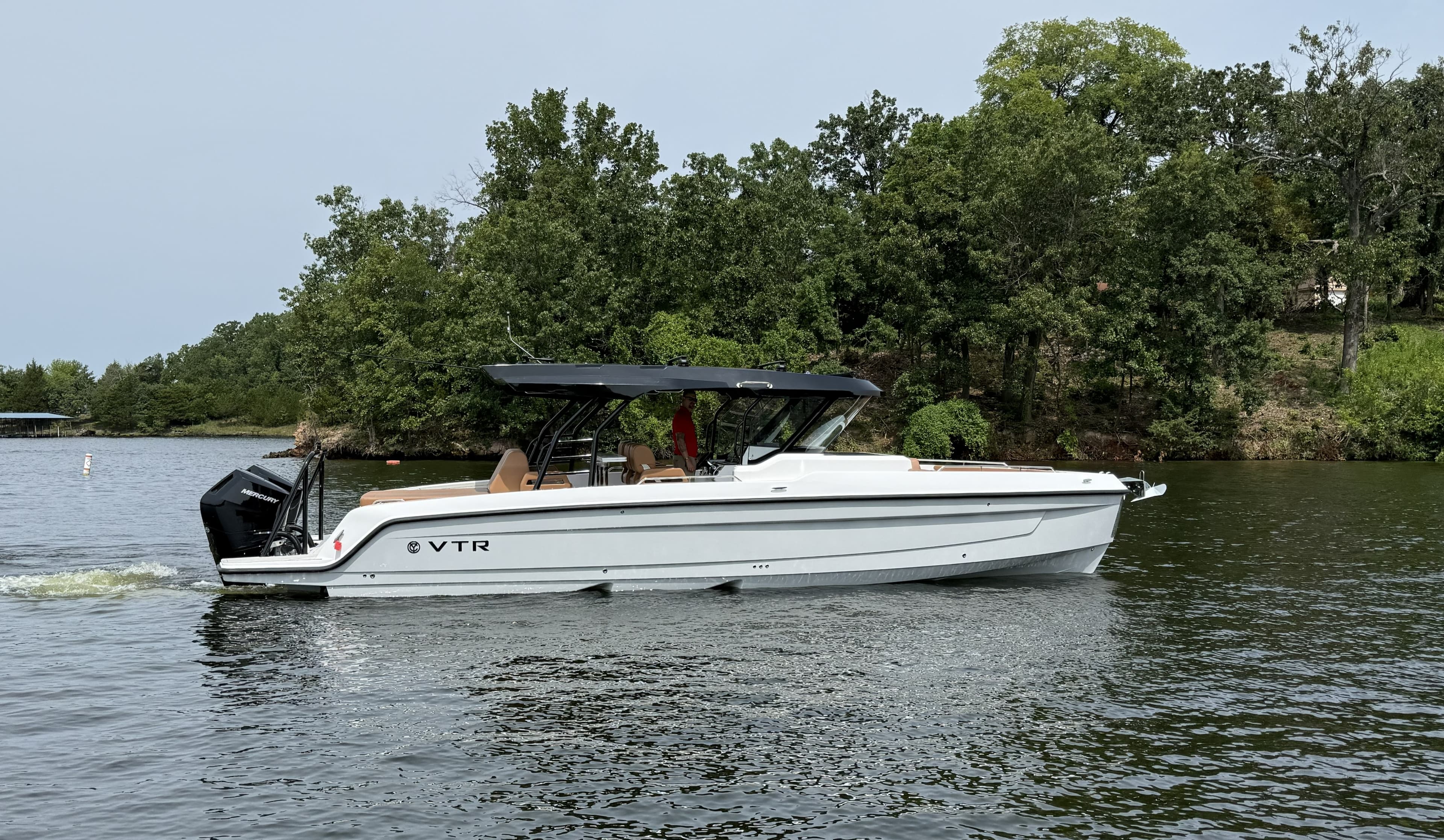 2027 Cruisers Yachts 38 VTR in vendita a Lake Ozark, MO Sport Cruiser 2
