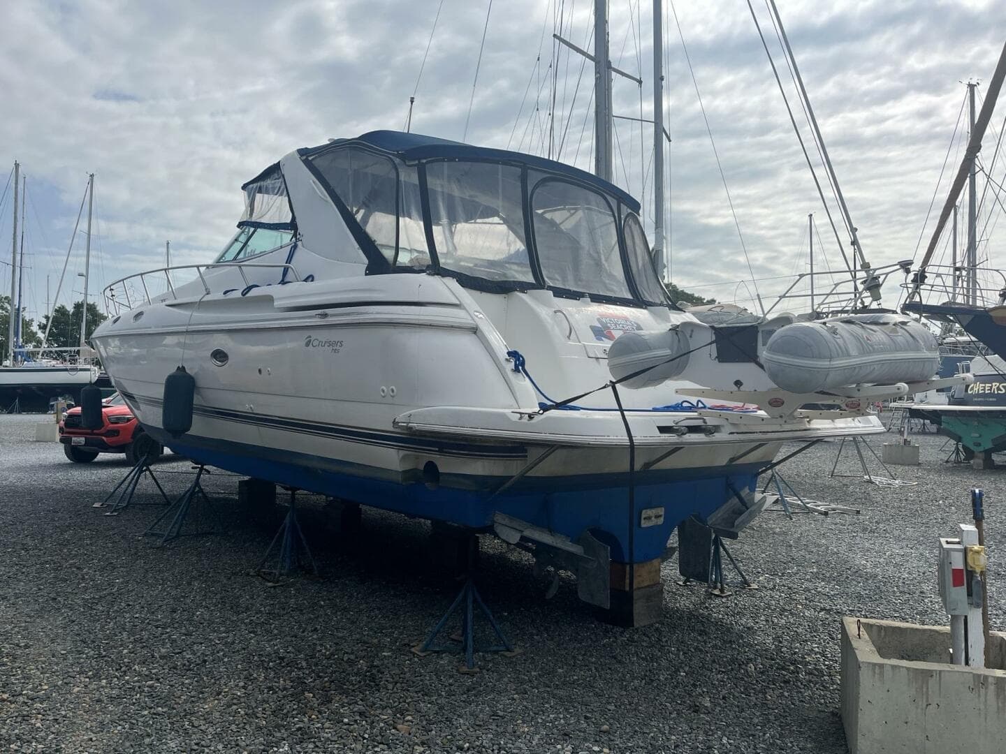 1998 Cruisers Yachts 4270 in vendita a Deale, Maryland Express Cruiser 2