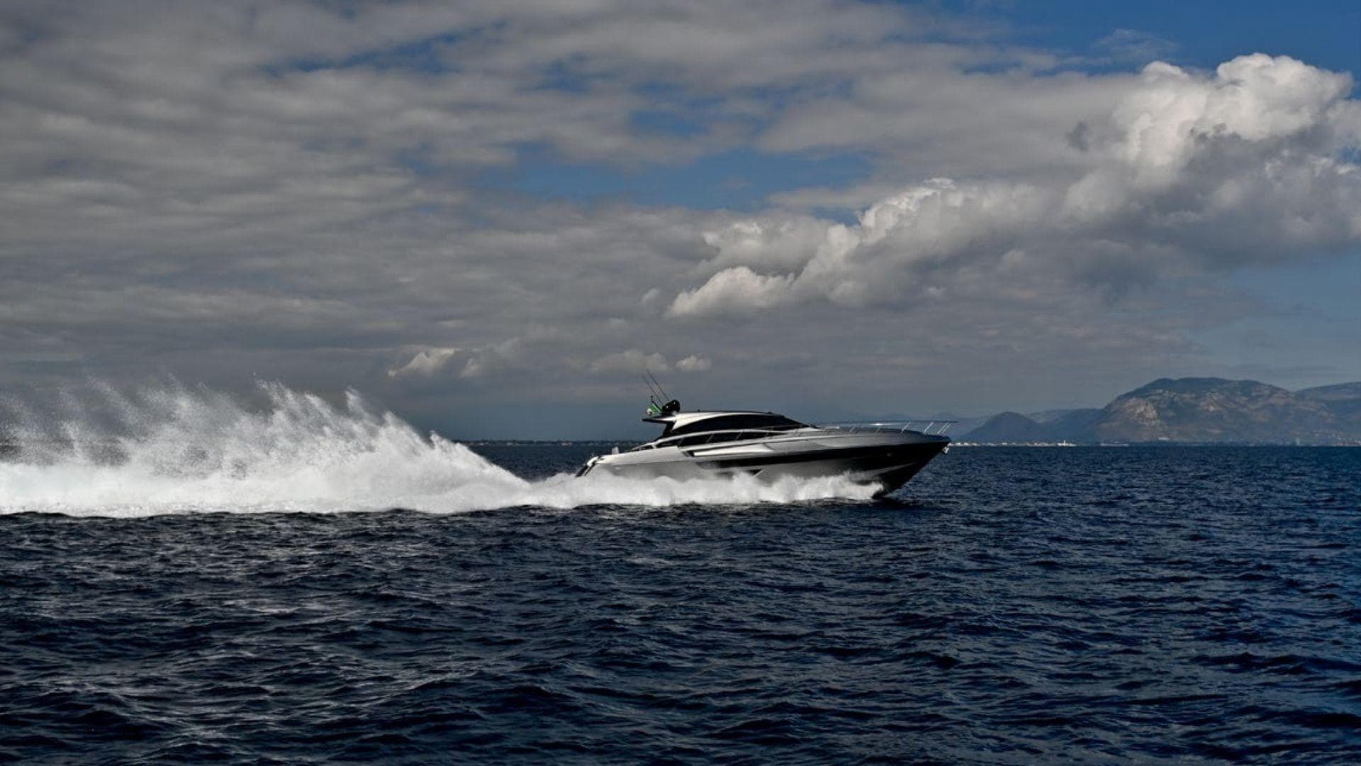 2026 Rizzardi INSIX zum Verkauf in Miami, Florida Motor Yacht 3