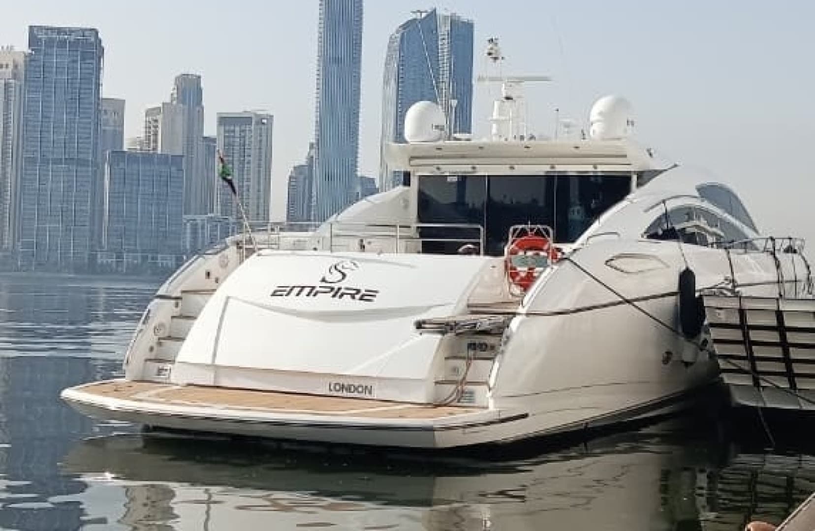 2006 Sunseeker Predator 82 for Sale in Dubai, AE Express Cruiser