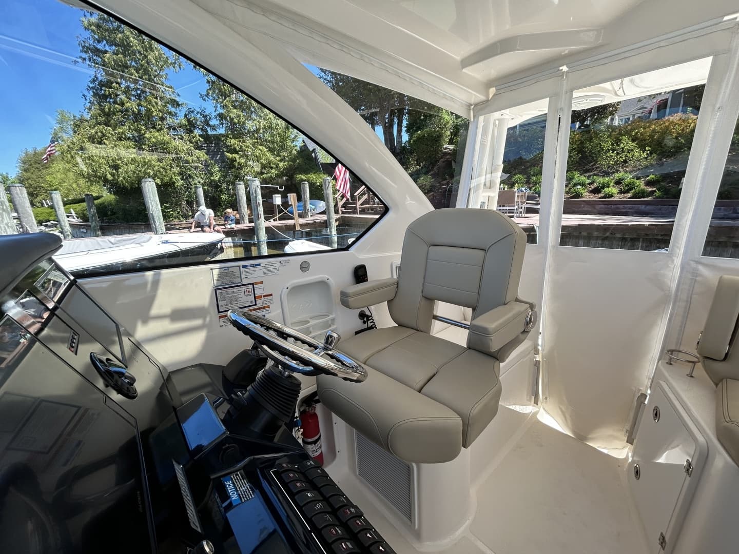 2018 Pursuit OS 355 te koop in Charlevoix, Michigan Walk-around Boats 2