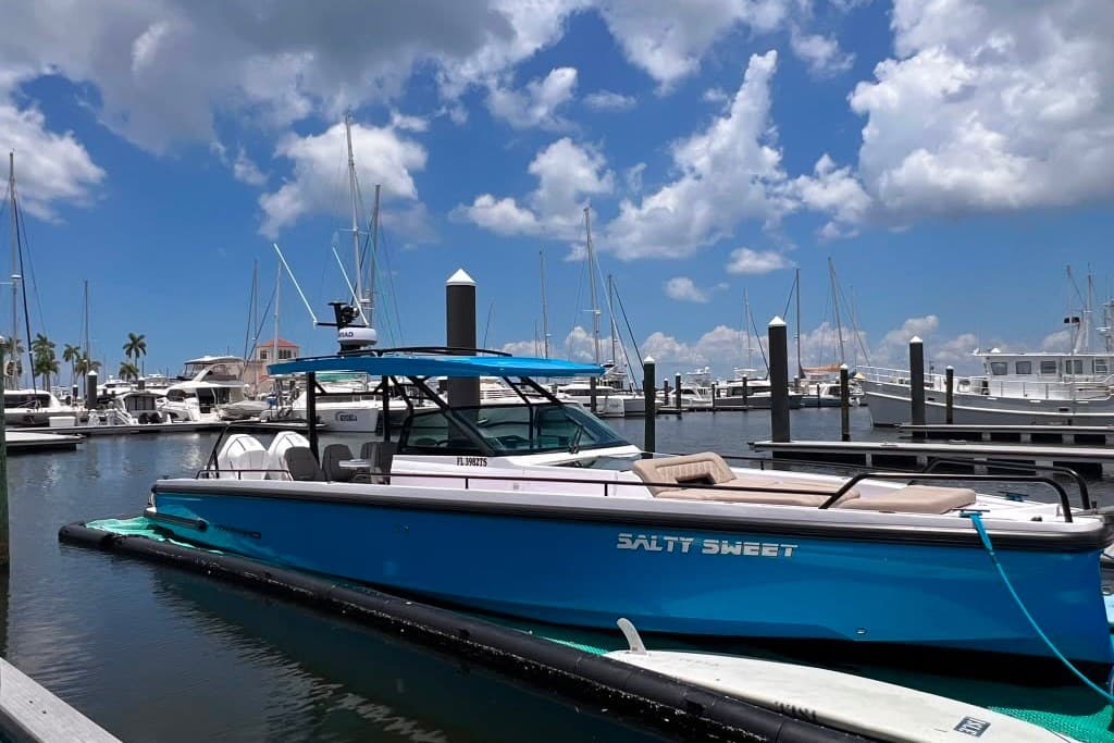 2023 Axopar 37 Sun-Top te koop in Bradenton, FL Day Boats 3