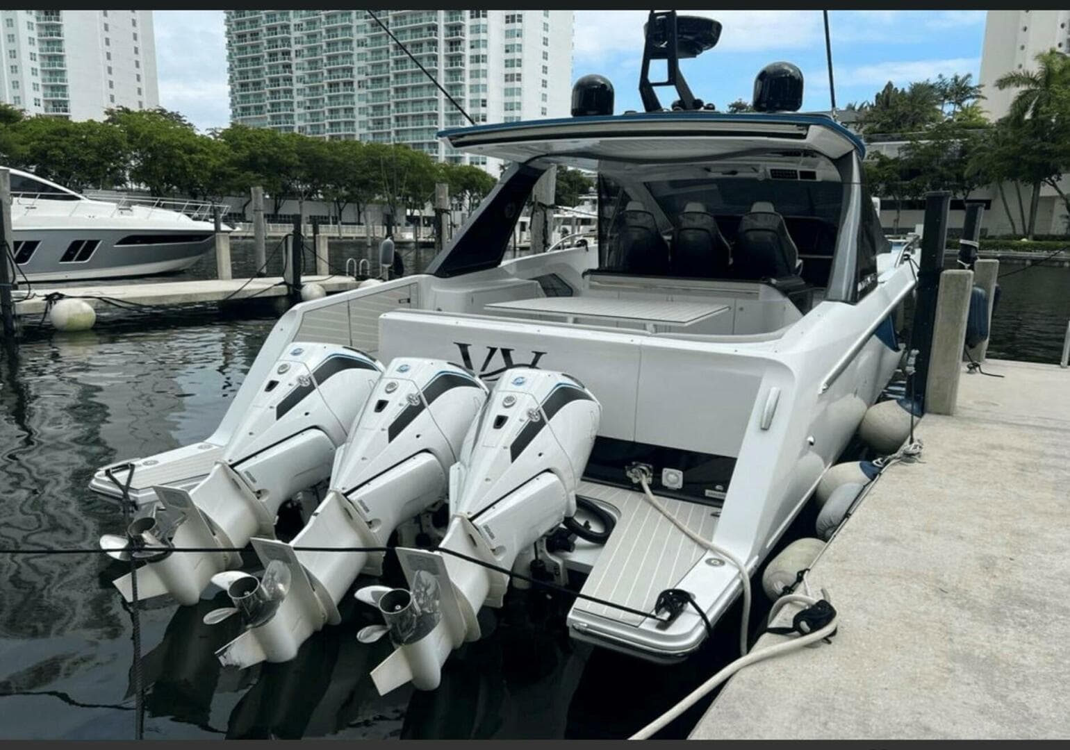 2022 Azimut Verve 42 for Sale in Aventura, Florida Motor Yacht 3