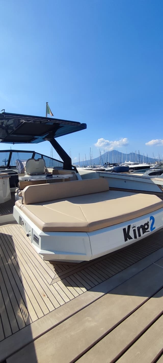 2021 Evo Yachts R4 WA for Sale in Naples, IT Walk-around Boats 5