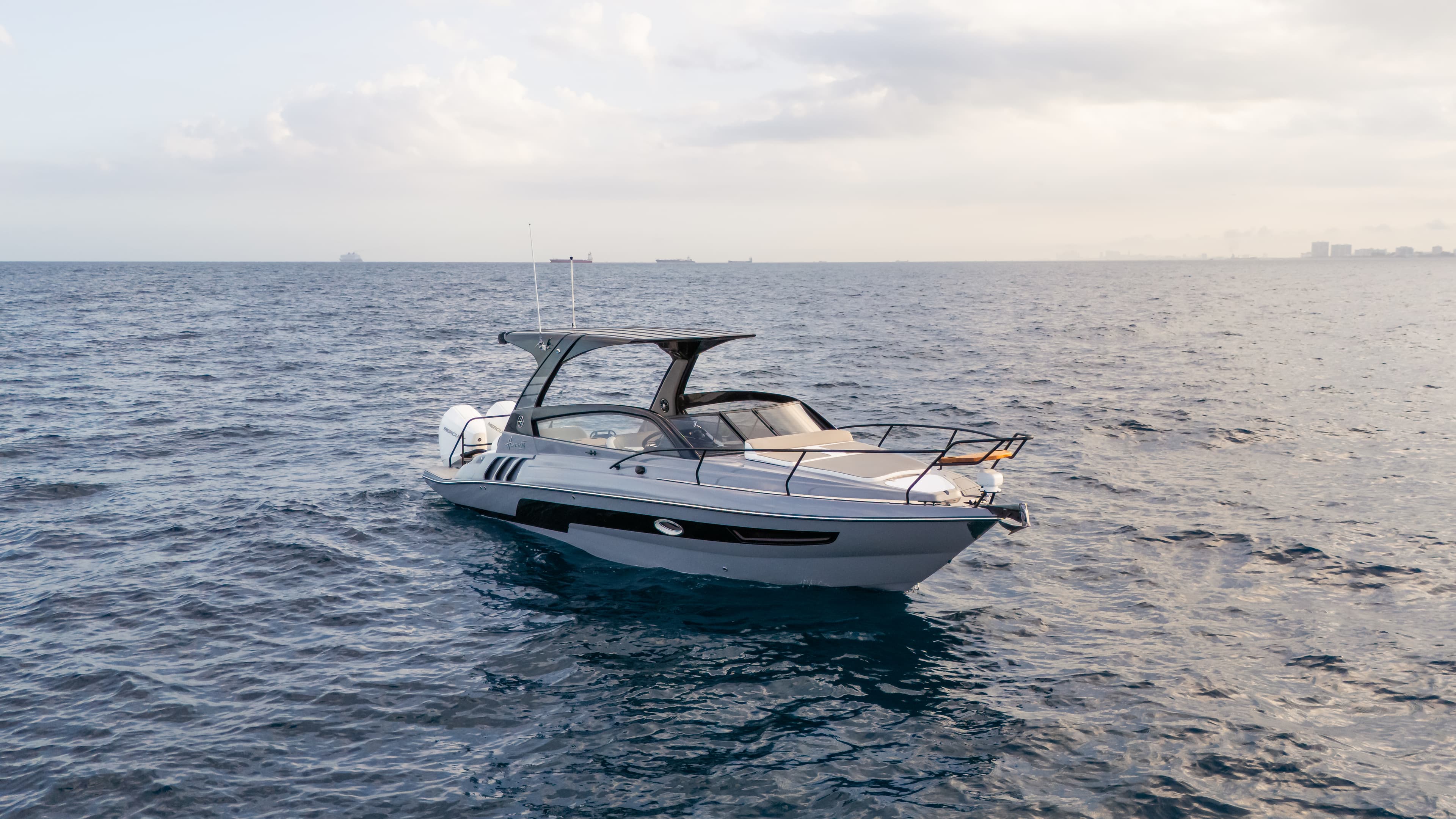 2027 Hanover Yachts 305 zum Verkauf in Charleston, South Carolina Express Cruiser 3
