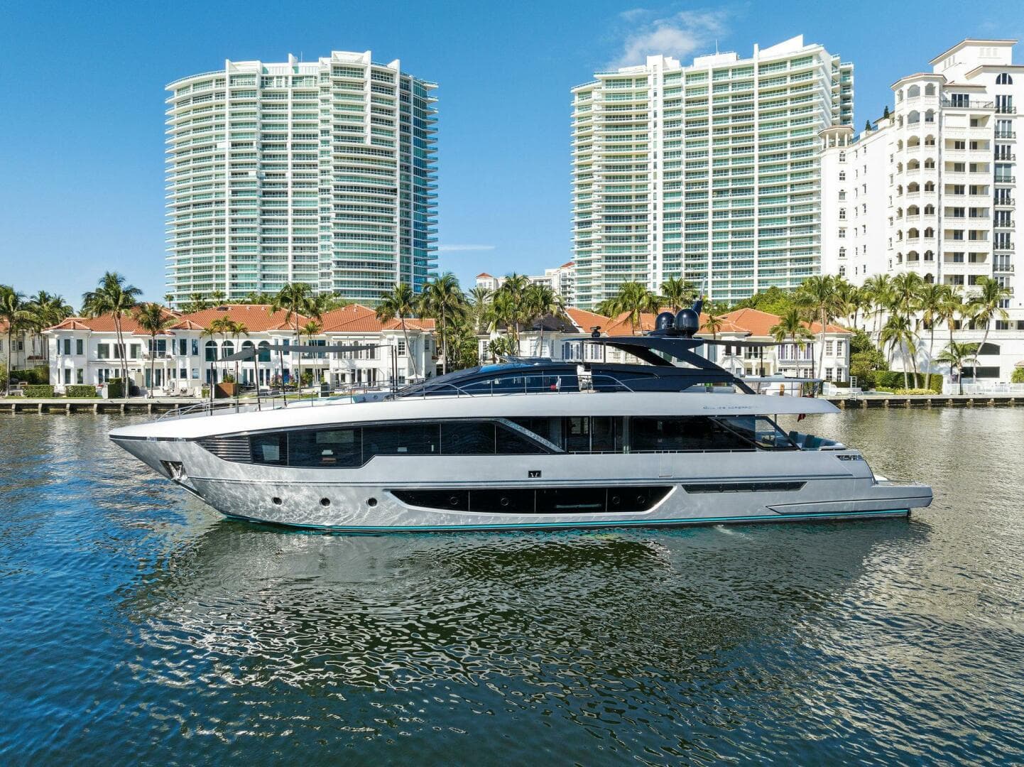 2024 Riva 102' Corsaro Super for Sale in Amalfi, IT Flybridge 2