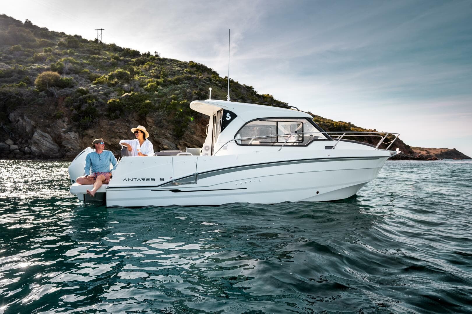 2027 Beneteau Antares 8 in vendita a Dartmouth, Massachusetts Motor Yacht
