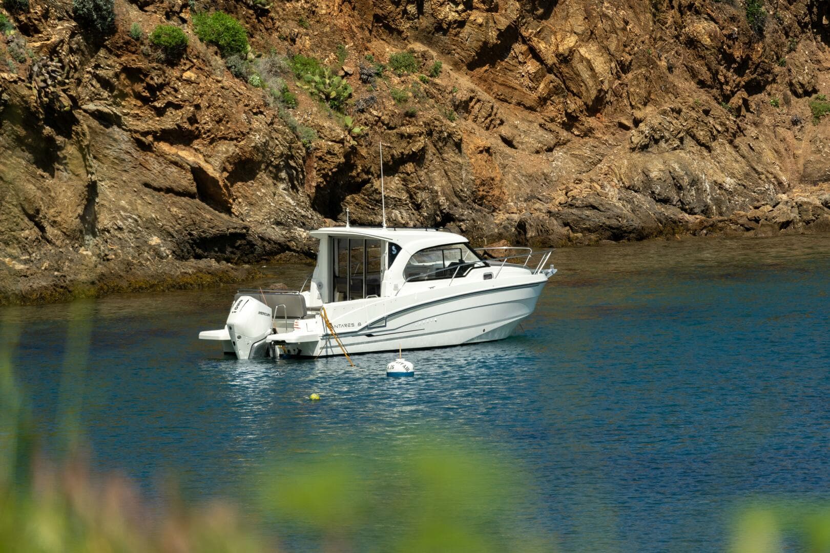 2027 Beneteau Antares 8 in vendita a Dartmouth, Massachusetts Motor Yacht 2