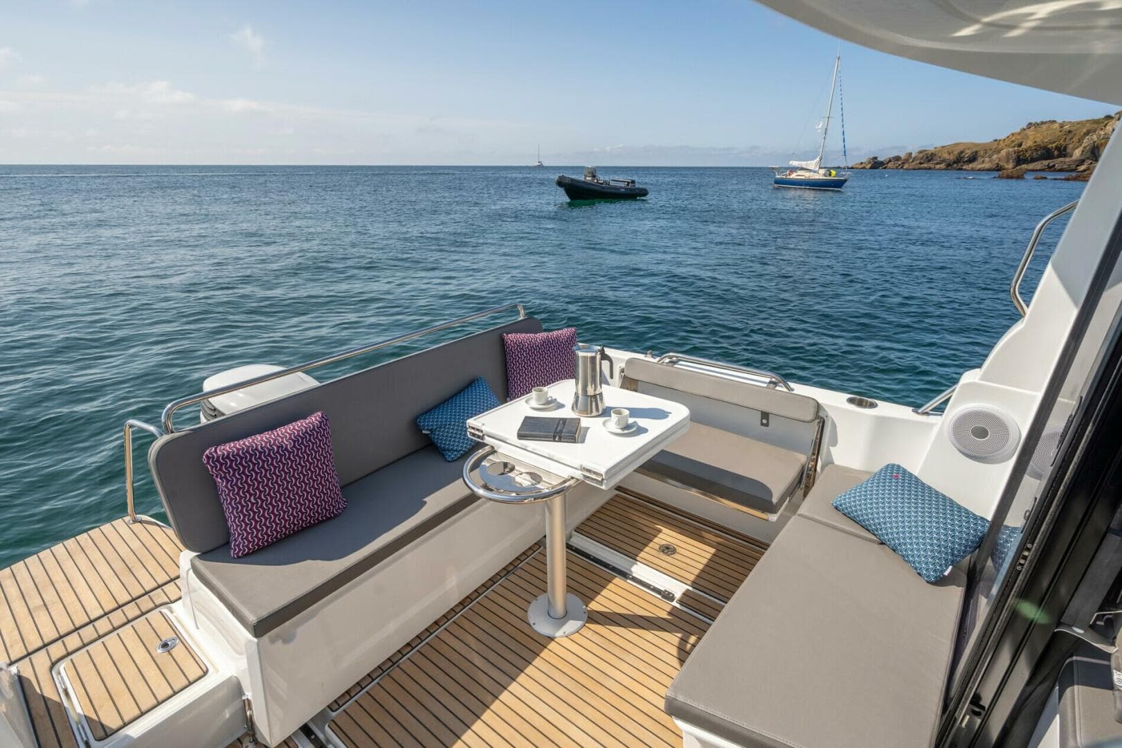 2027 Beneteau Antares 8 in vendita a Dartmouth, Massachusetts Motor Yacht 3