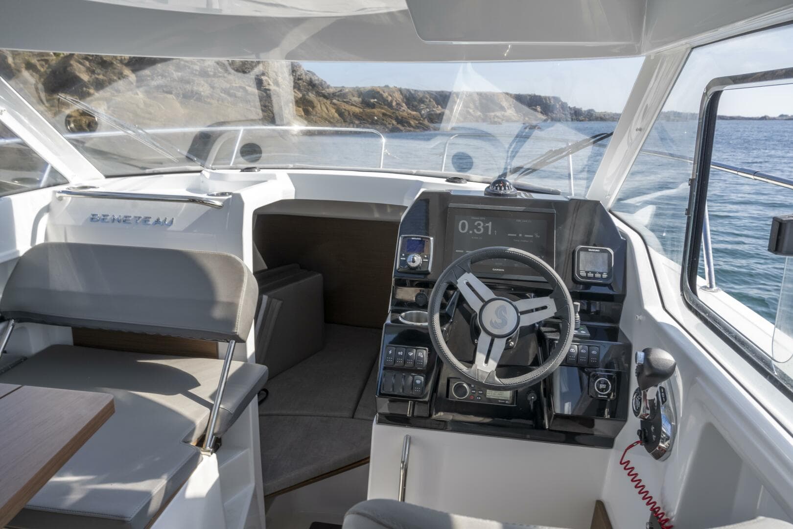 2027 Beneteau Antares 8 in vendita a Dartmouth, Massachusetts Motor Yacht 5