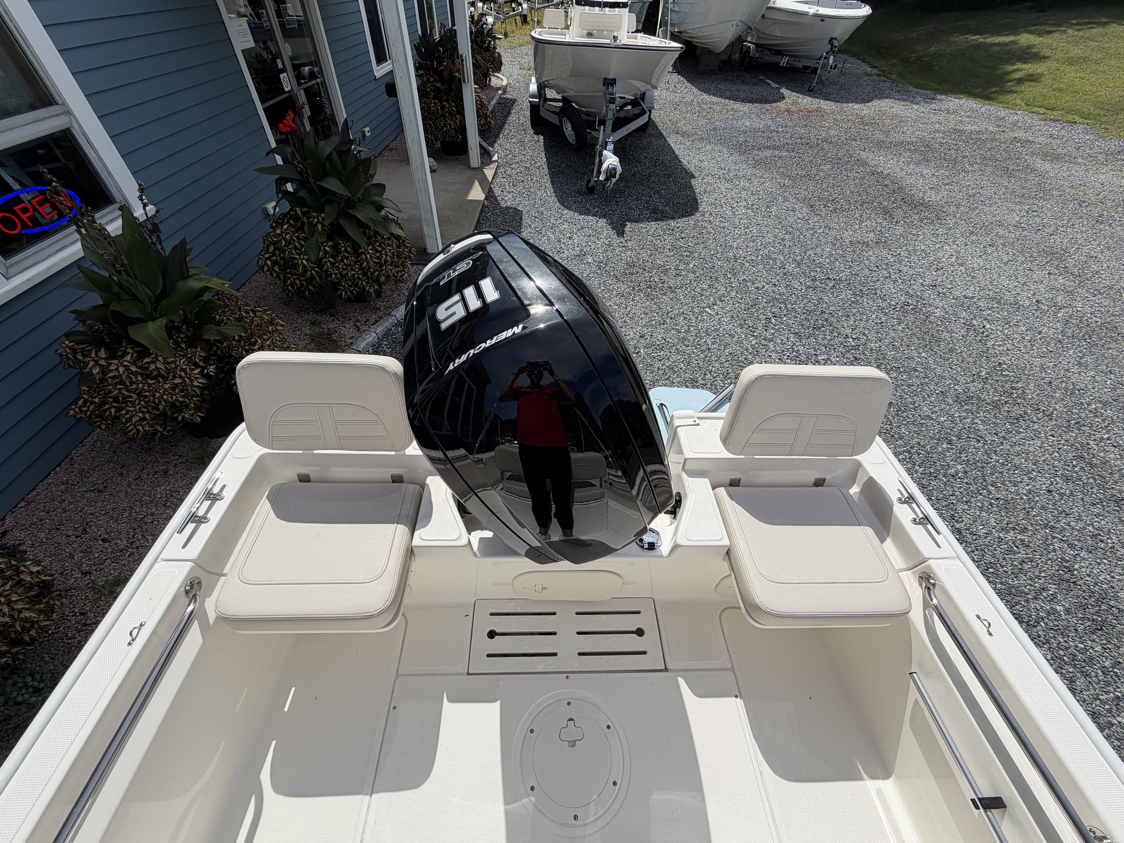 2027 Boston Whaler 170 Montauk zum Verkauf in Wakefield, RI Center Console 3