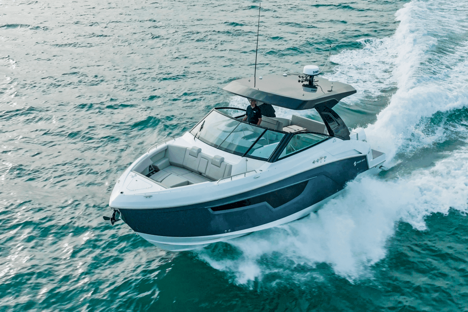 2027 Cruisers Yachts 34 GLS OB for Sale in Venice, Florida Bowrider 2