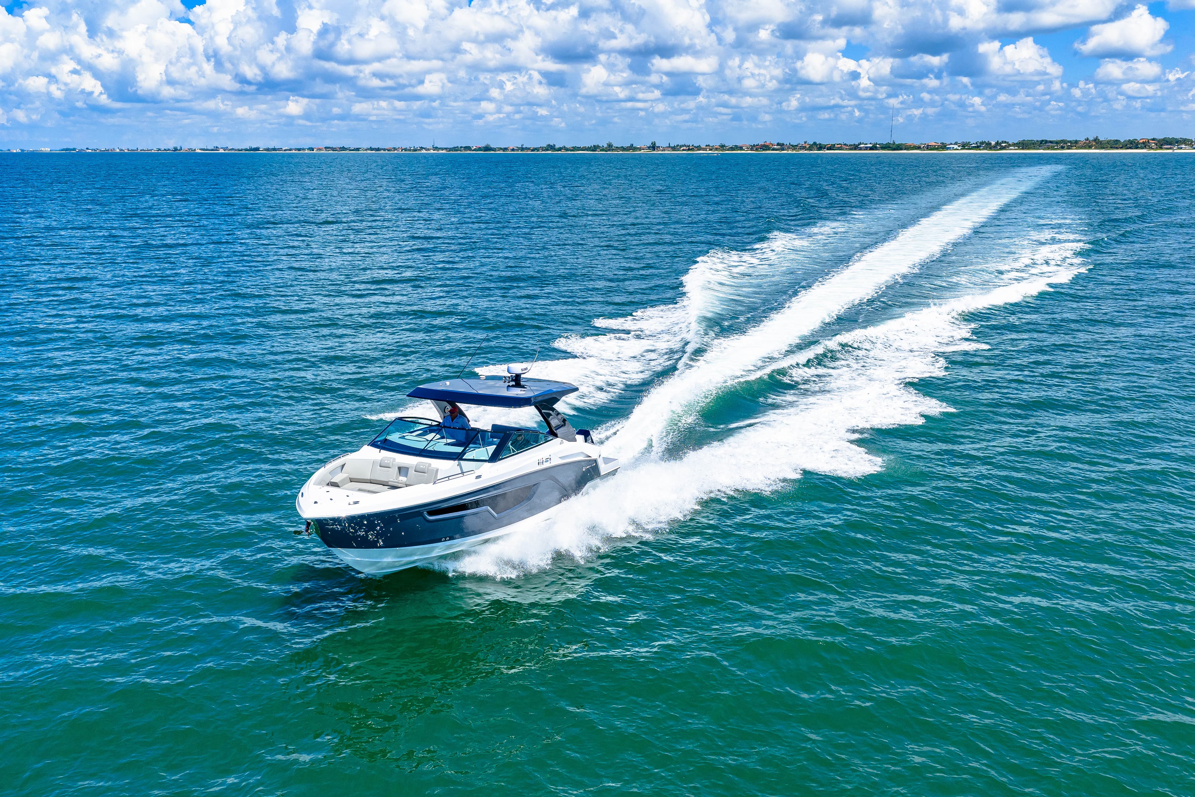 2027 Cruisers Yachts 34 GLS OB for Sale in Venice, Florida Sport Cruiser 5