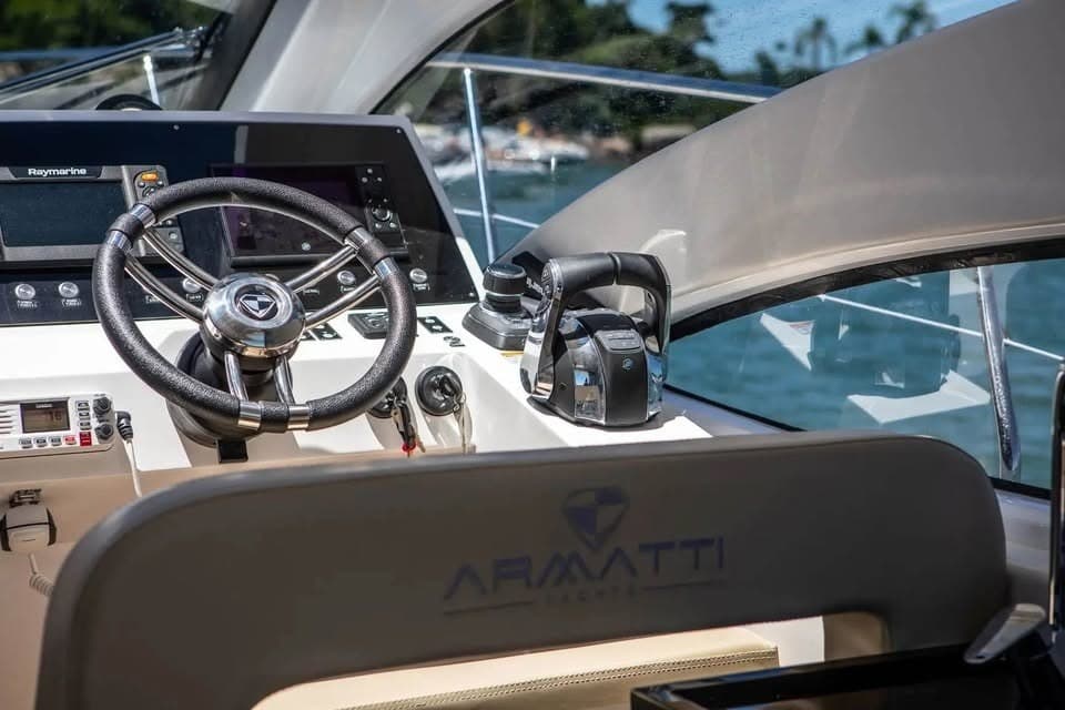 2022 Armatti 420 Sport Fly a la venta en Miami, FL Motor Yacht 2
