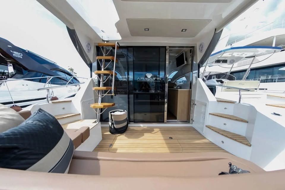 2022 Armatti 420 Sport Fly a la venta en Miami, FL Motor Yacht 5