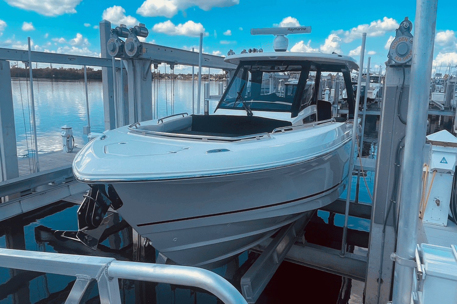 2023 Boston Whaler 350 Realm for Sale in Stuart, FL Bowrider 2