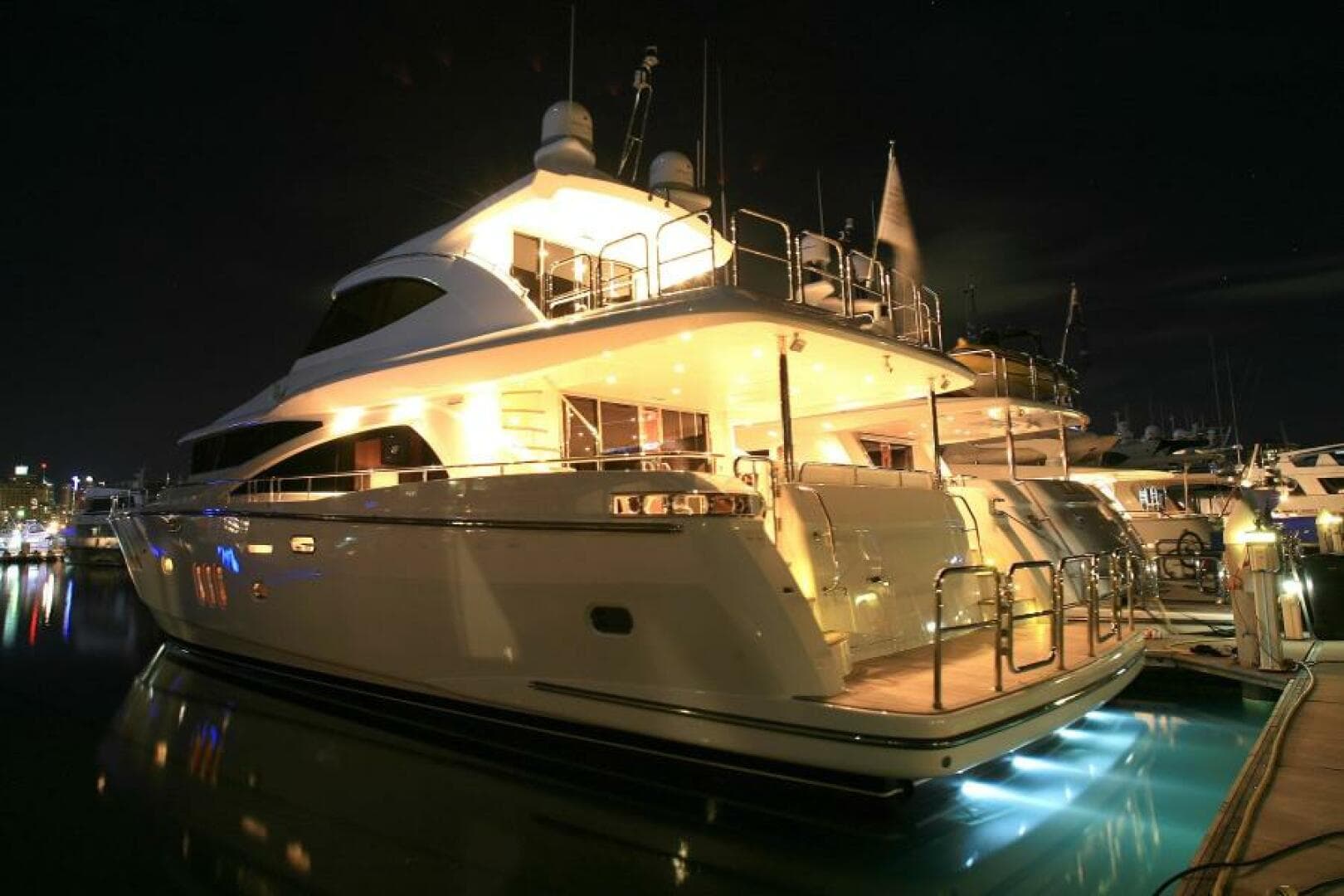 2027 Johnson Yachts 83 a la venta en Kaohsiung, TW Motor Yacht 2