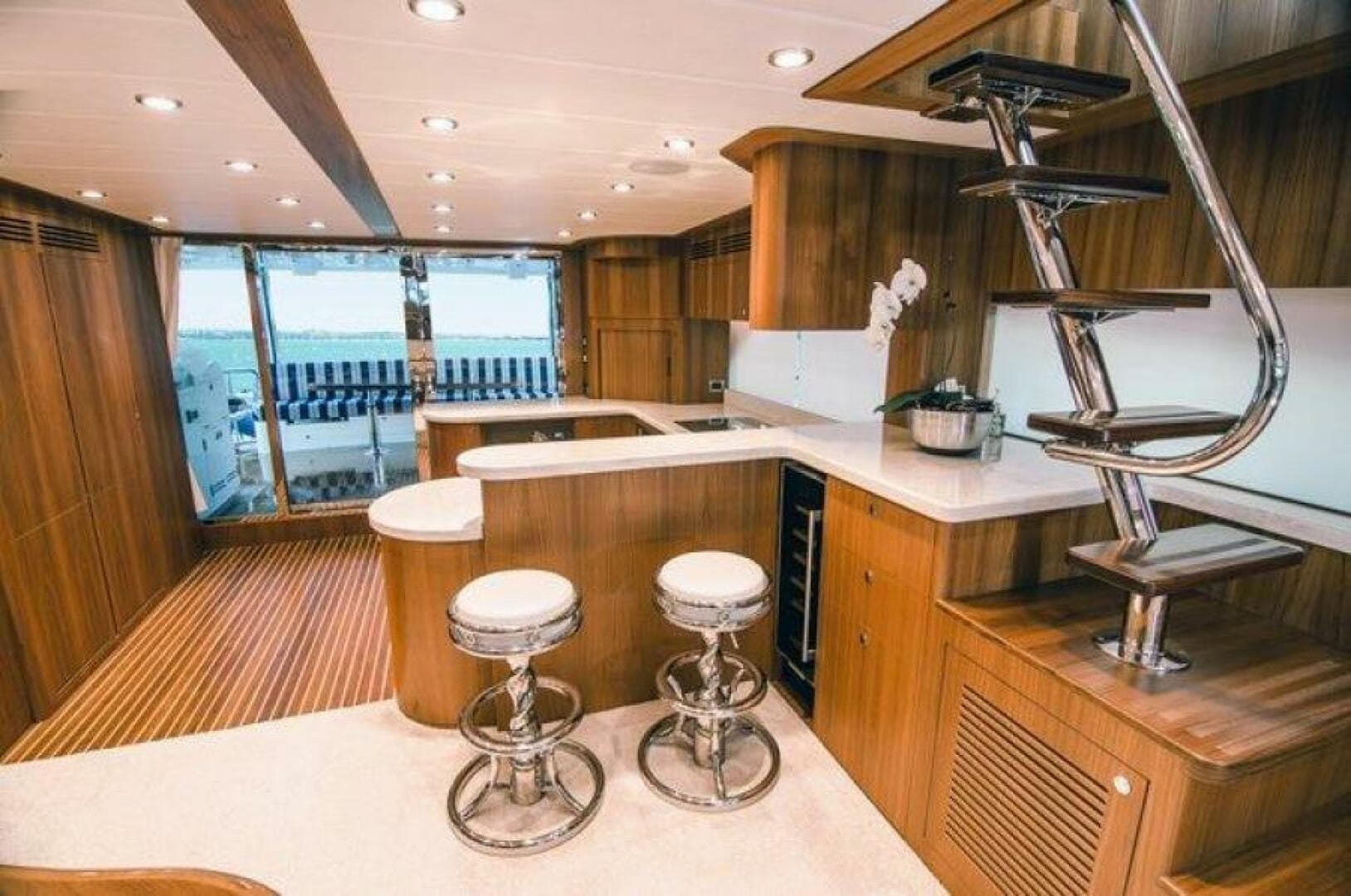 2027 Johnson Yachts 83 for Sale in Kaohsiung, TW Flybridge 3
