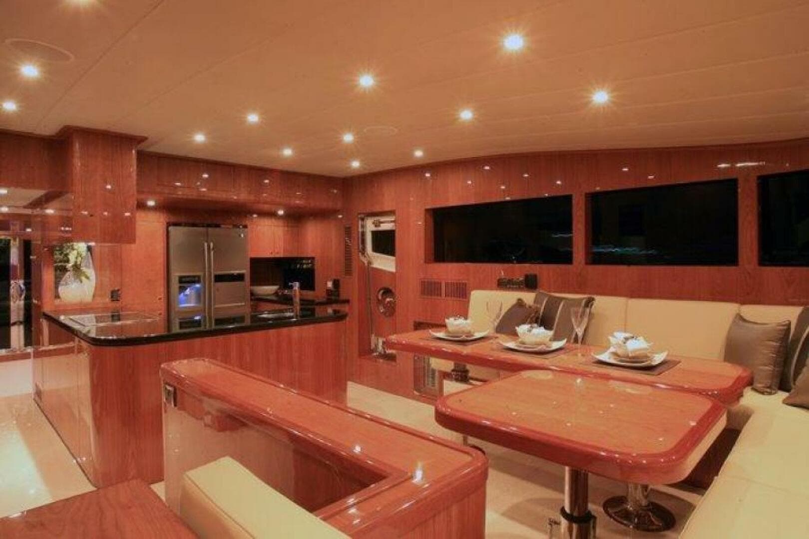 2027 Johnson Yachts 83 for Sale in Kaohsiung, TW Flybridge 4