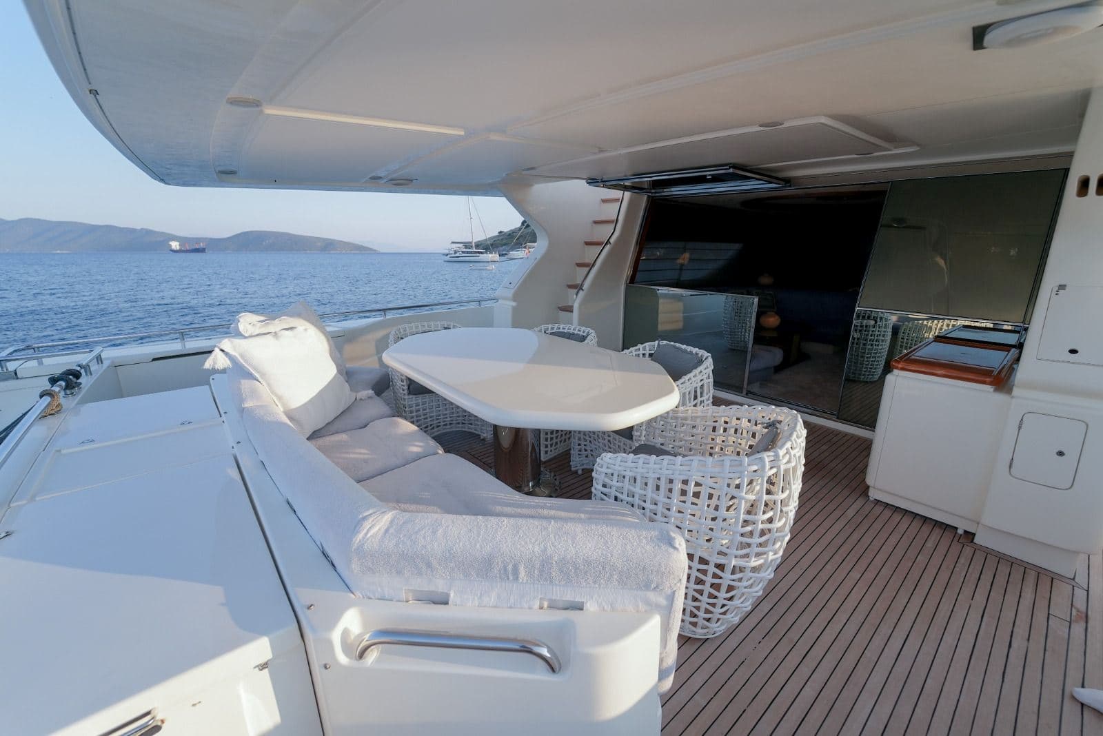 2001 Ferretti Yachts 80 for Sale in Bodrum, TR Motor Yacht 4