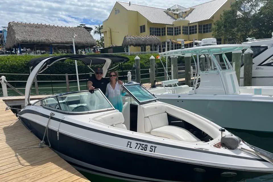 2010 Regal 2500 Bowrider zum Verkauf in Miami, Florida Motor Yacht 2
