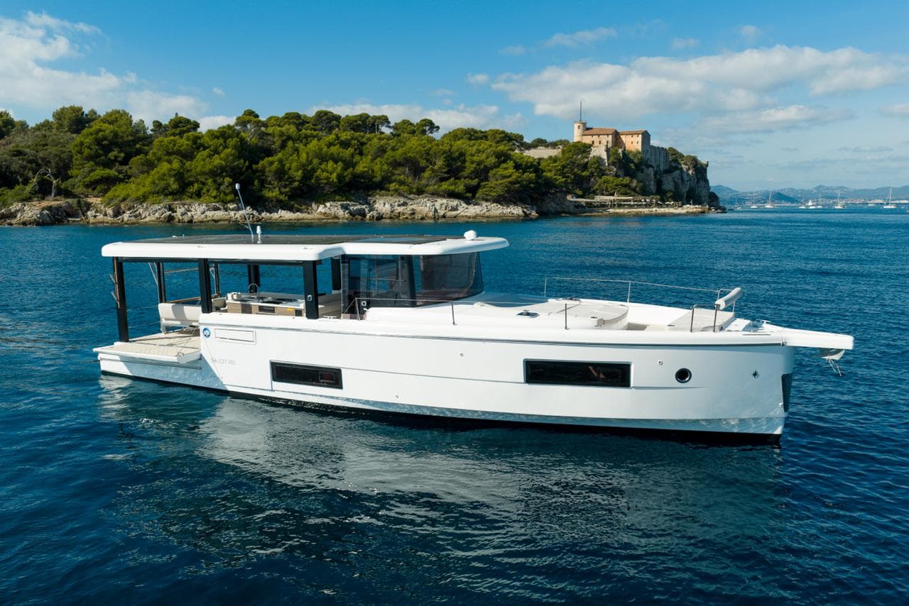 2027 Jeanneau Sea Loft 480 for Sale in Cogolin, FR Power Catamarans