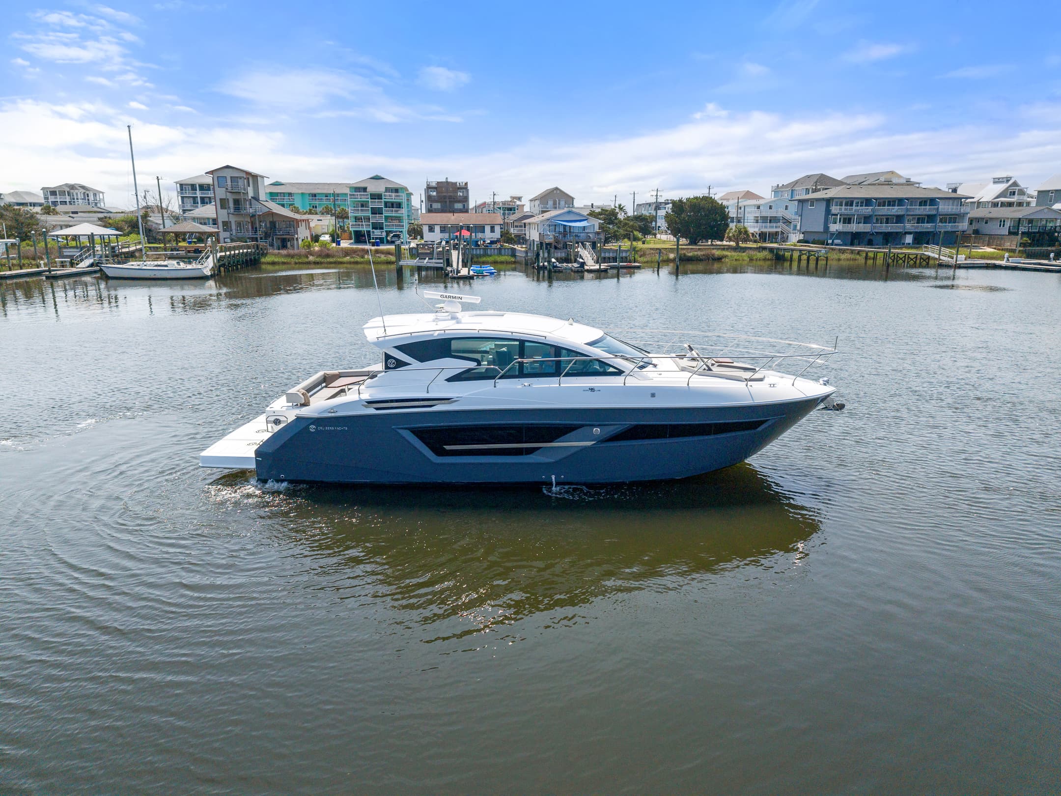 2023 Cruisers Yachts 46 Cantius zum Verkauf in Wrightsville Beach, North Carolina Express Cruiser