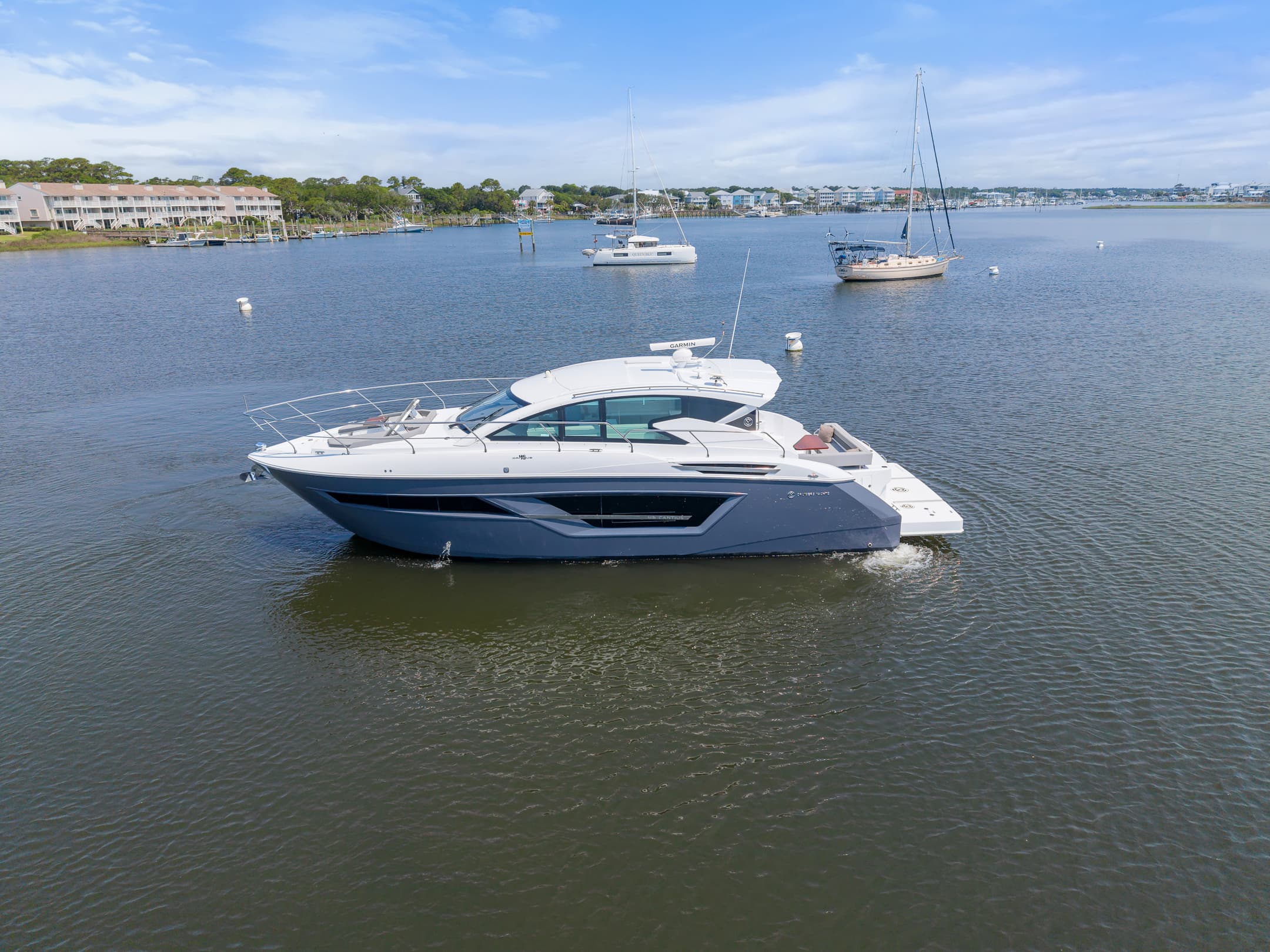 2023 Cruisers Yachts 46 Cantius zum Verkauf in Wrightsville Beach, North Carolina Express Cruiser 4