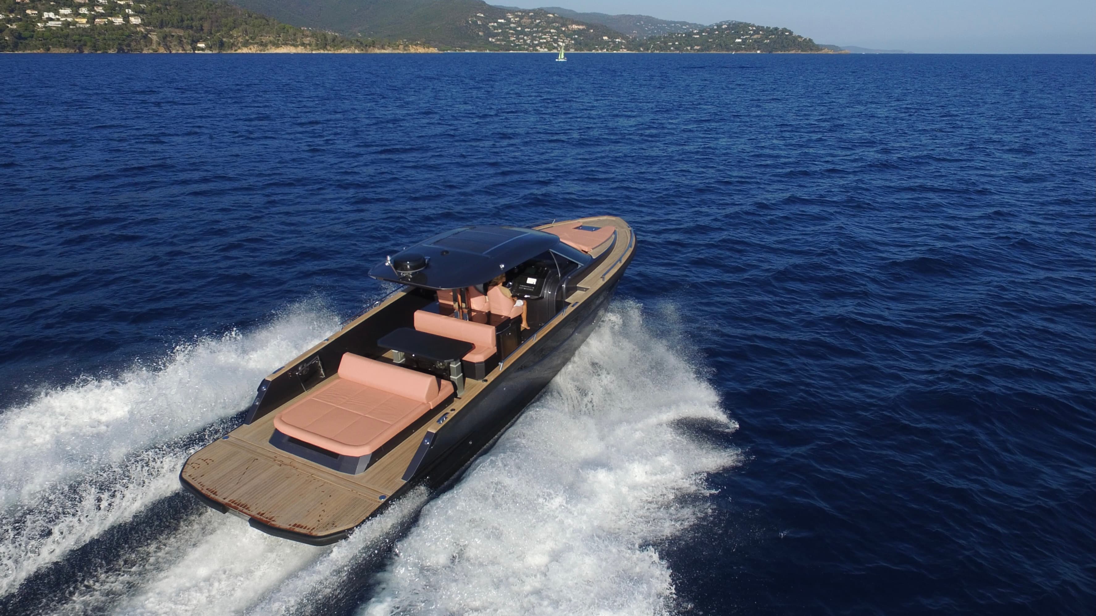 2024 Focus Motor Yachts Forza 37 for Sale in Agde, FR Express Cruiser