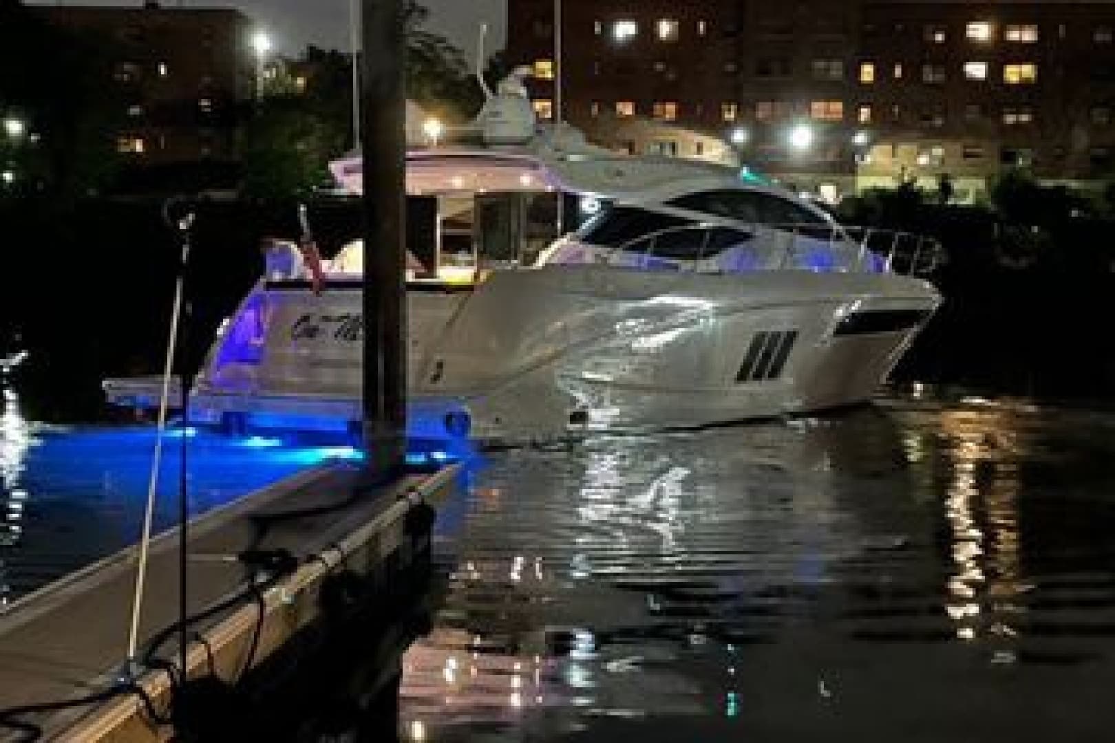 2018 Sea Ray L590 for Sale in Mystic, Connecticut Motor Yacht 4