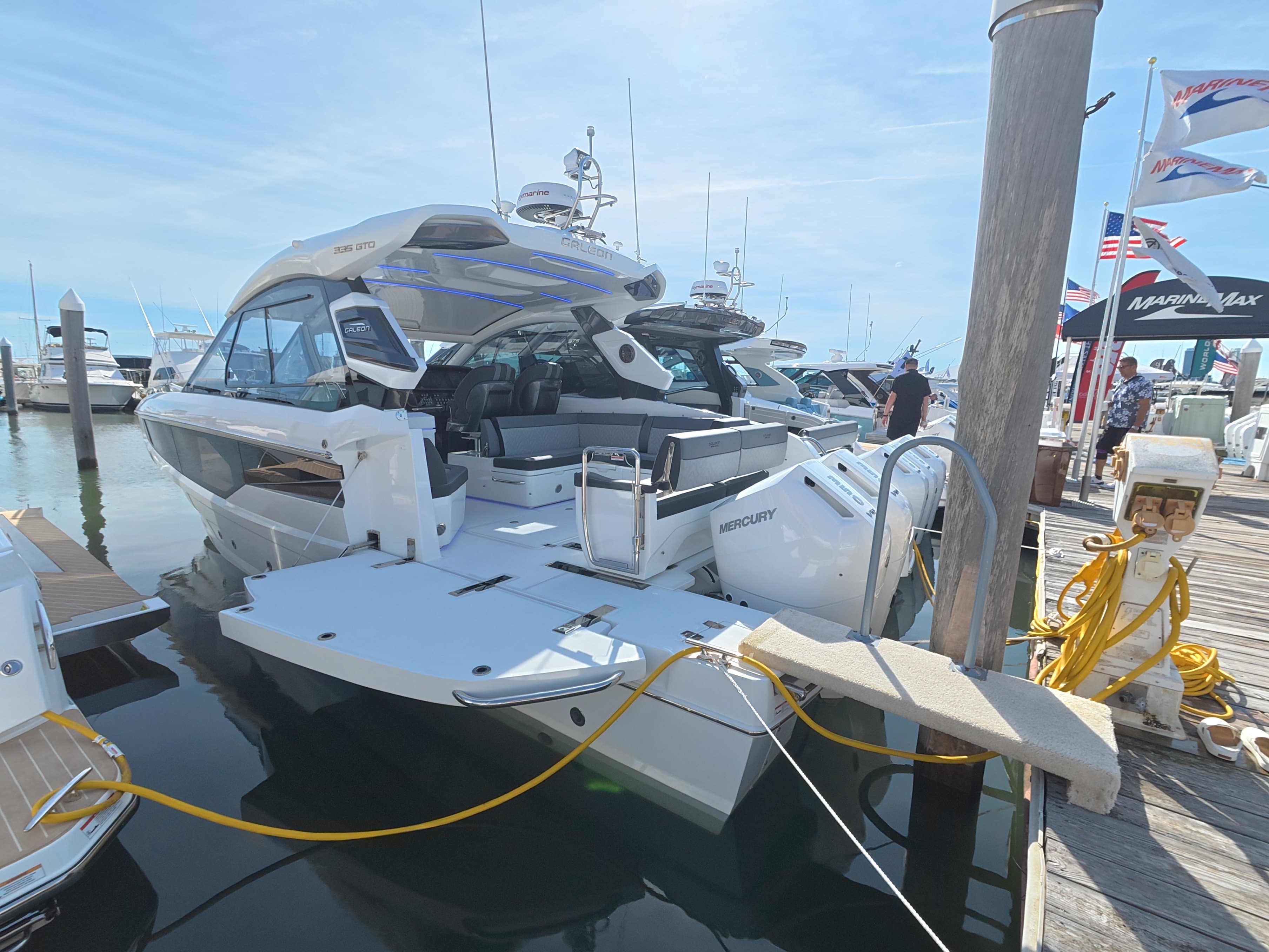 2027 Galeon Yachts 335 GTO zum Verkauf in Somers Point, New Jersey Sport Cruiser 4