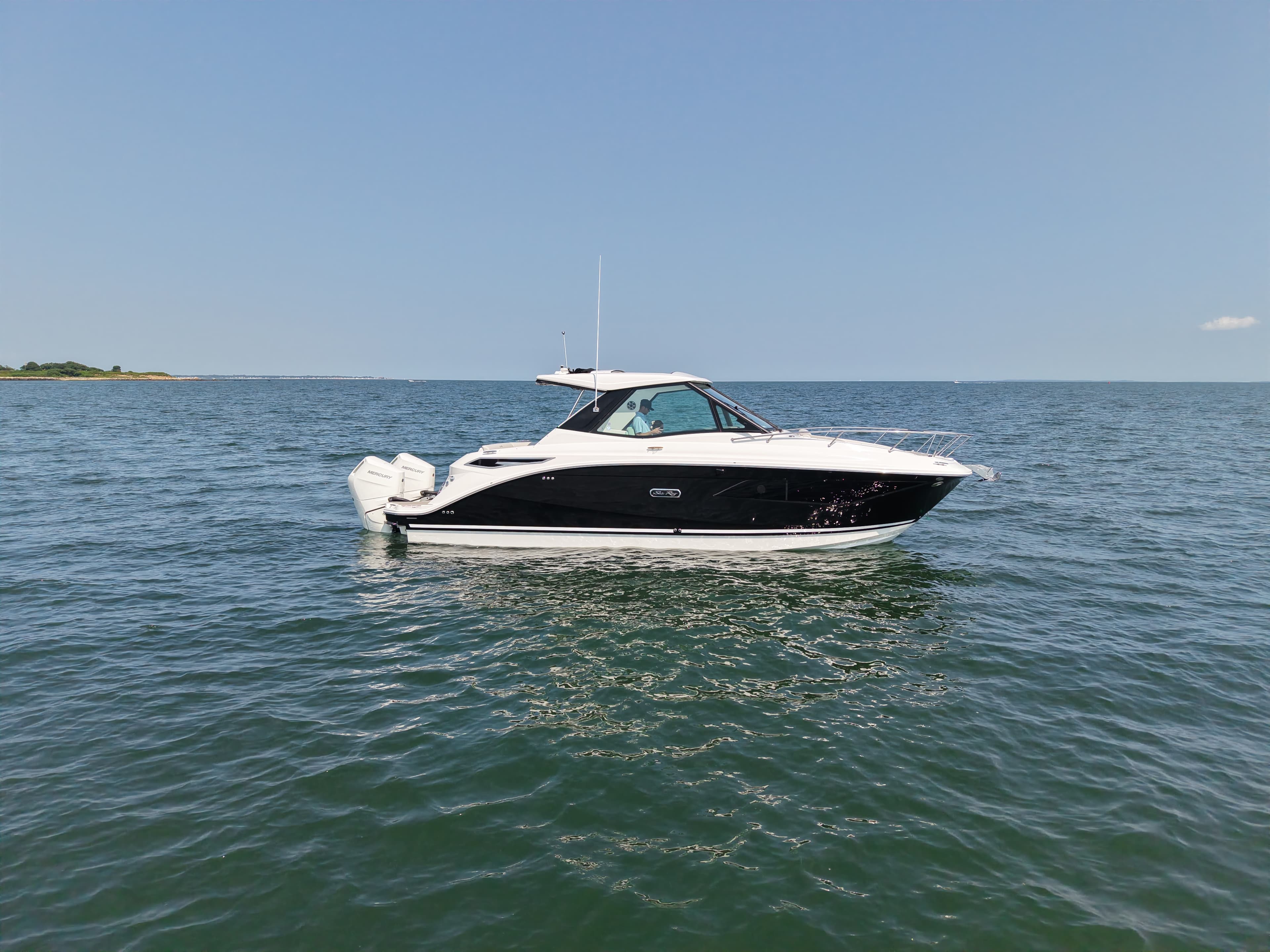 2026 Sea Ray Sundancer 320 Outboard for Sale in Westbrook, Connecticut Express Cruiser