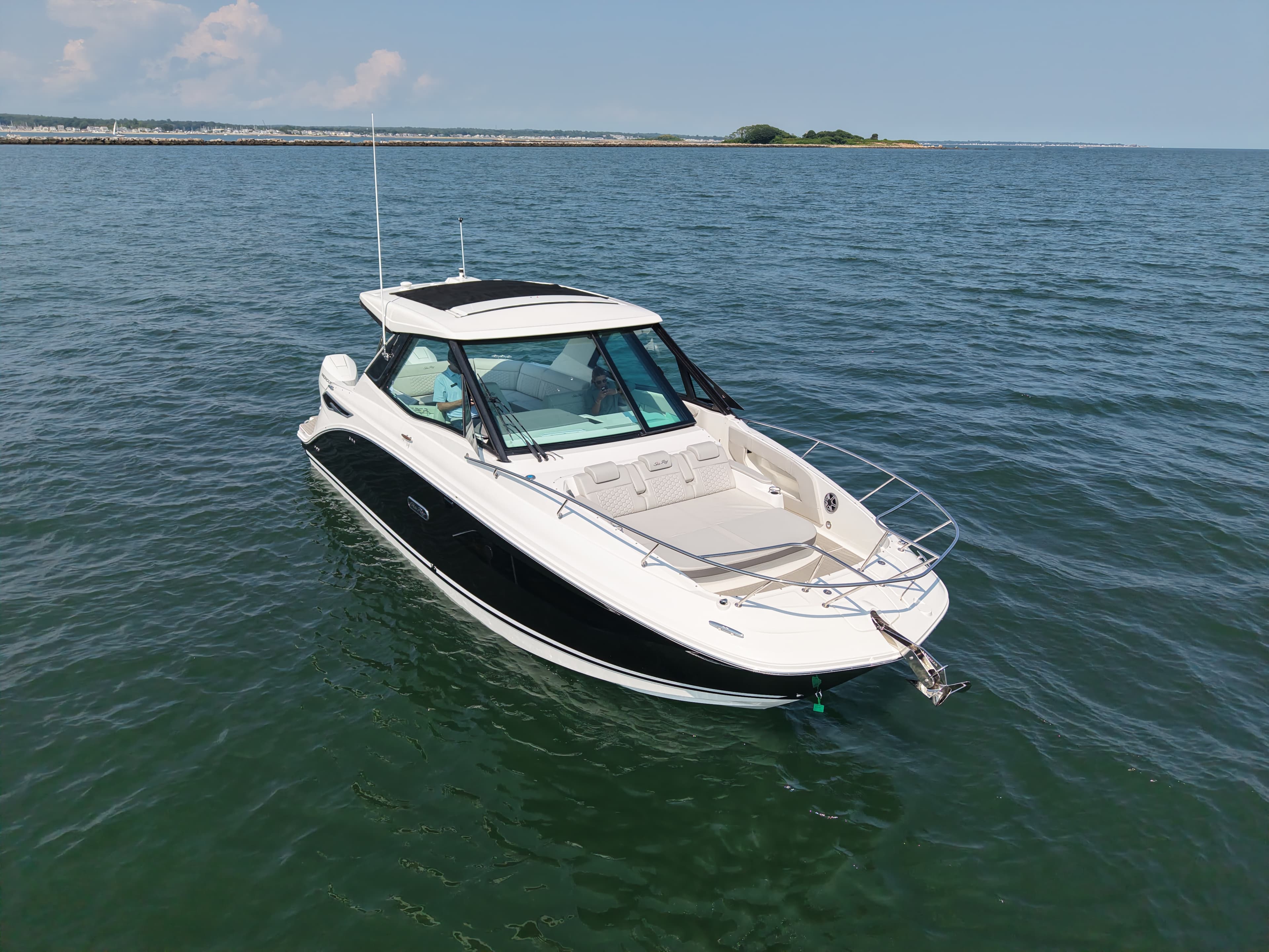 2026 Sea Ray Sundancer 320 Outboard for Sale in Westbrook, Connecticut Express Cruiser 4