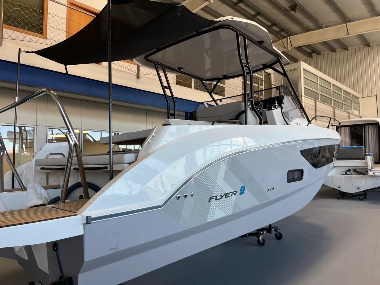 2026 Beneteau Flyer 9 SUNdeck in vendita a Viladamat, ES Center Console 4