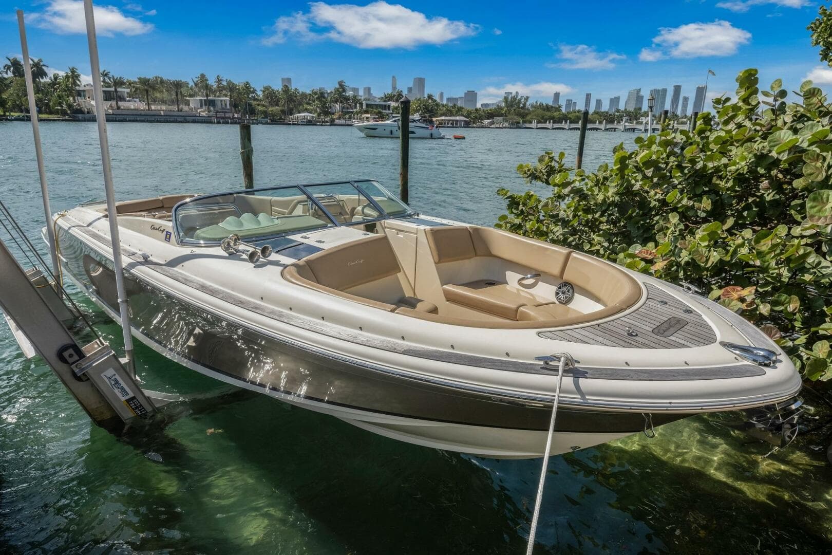 2013 Chris-Craft Launch 32 in vendita a Miami Beach, Florida Bowrider 2