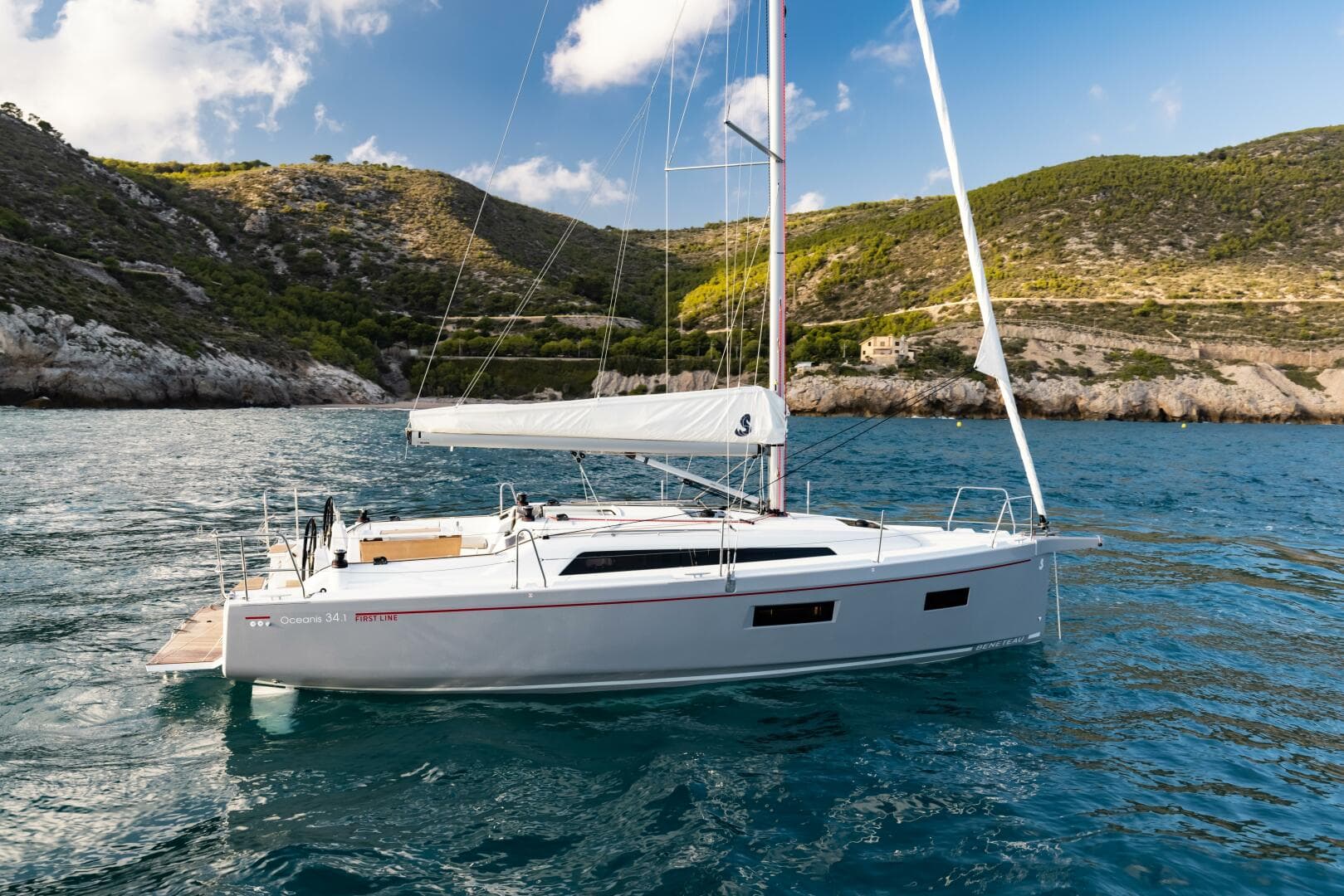 2027 Beneteau Oceanis 34.1 for Sale in South Dartmouth, Massachusetts Daysailer 4
