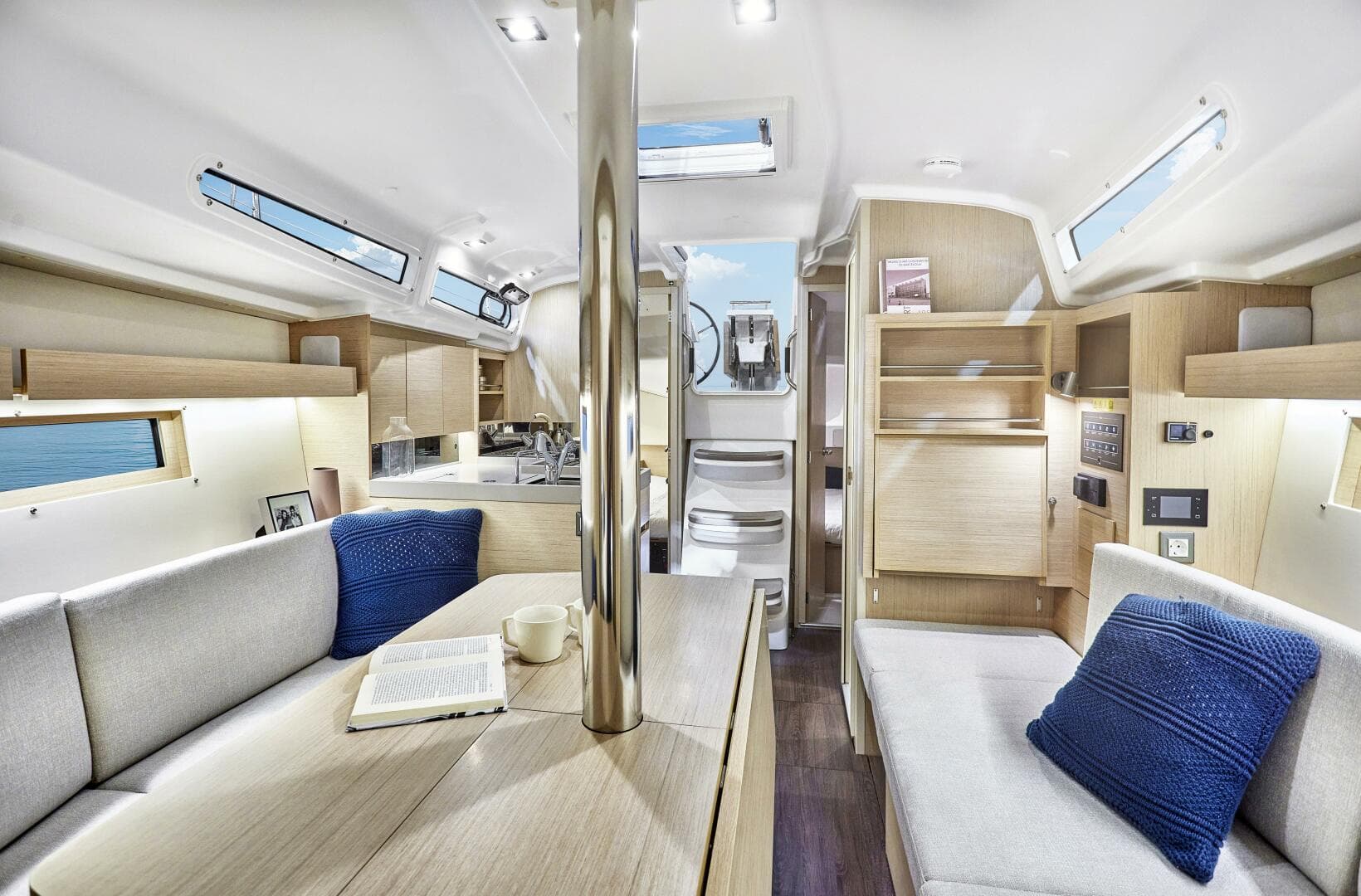 2027 Beneteau Oceanis 34.1 for Sale in South Dartmouth, Massachusetts Daysailer 4