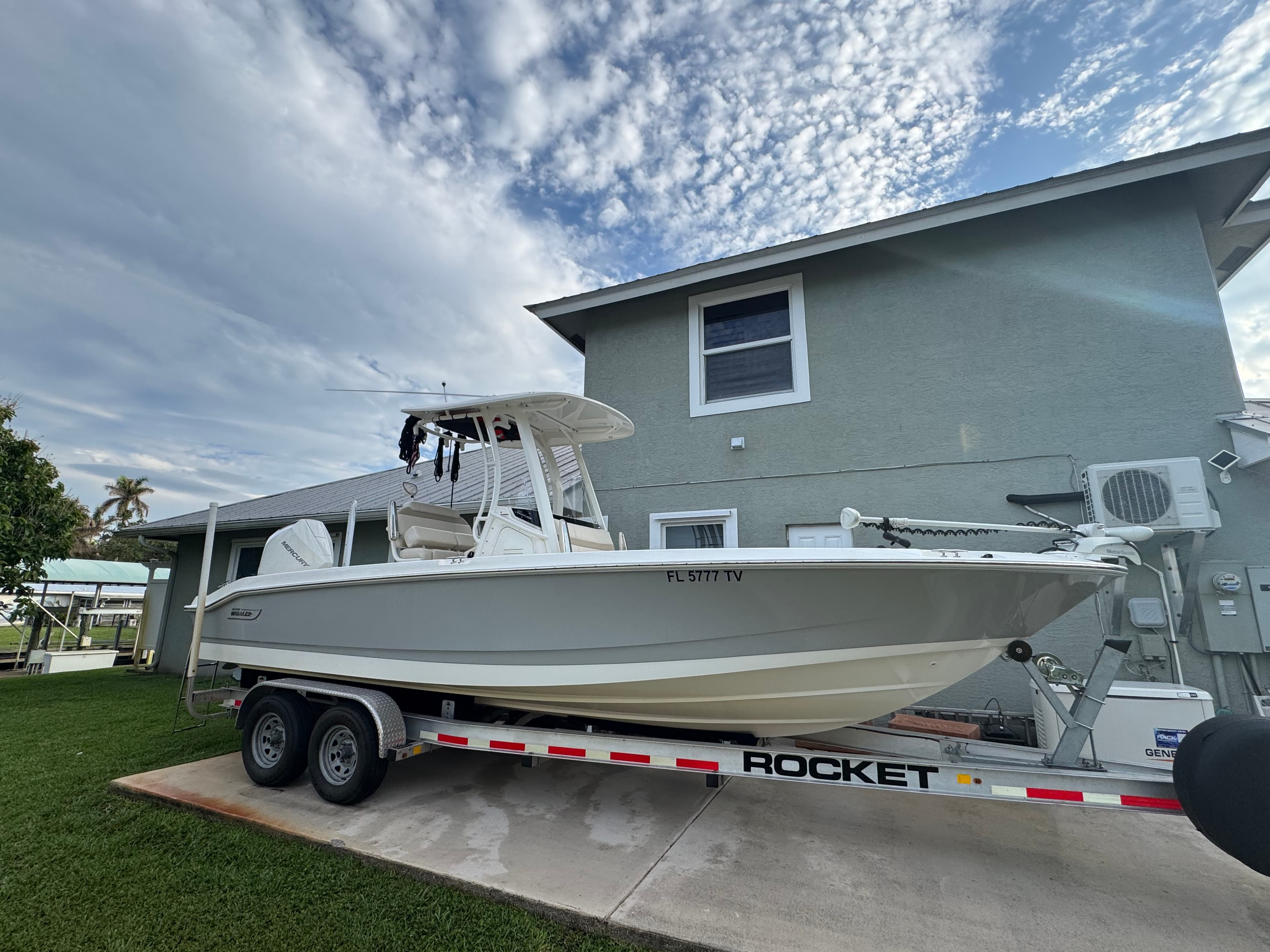 2024 Boston Whaler 250 Dauntless a la venta en Stuart, Florida Center Console