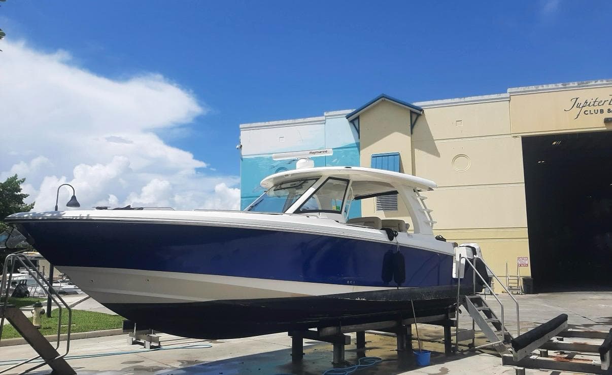 2019 Boston Whaler 350 Realm a la venta en West Palm Beach, Florida Bowrider 3